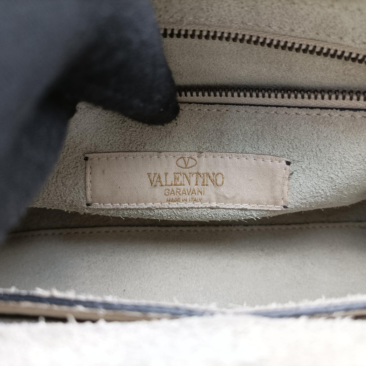 Pre-owned Valentino My Rockstud Rolling Flap Top Handle White Leather  shoulderbag | stylenewstar