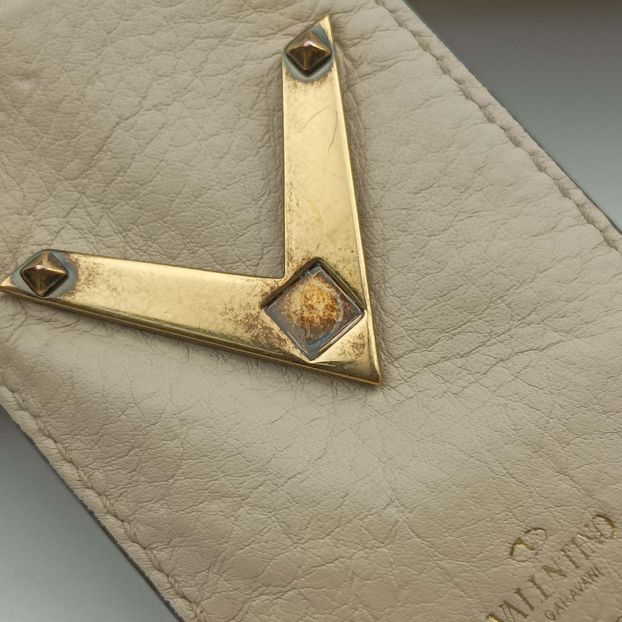 Pre-owned Valentino My Rockstud Rolling Flap Top Handle White Leather  shoulderbag | stylenewstar