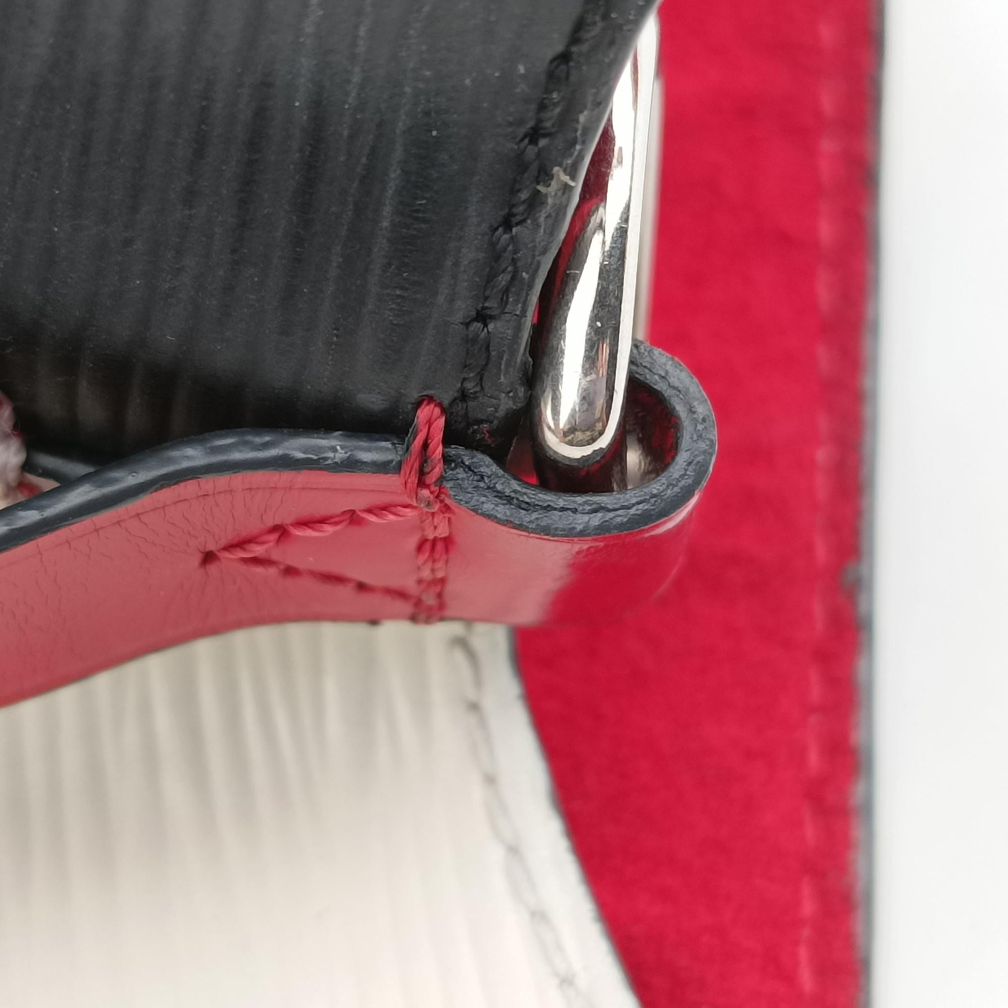 Pre-owned Louis Vuitton NeoNoe Red × White × Black Epi M55394 shoulderbag | stylenewstar