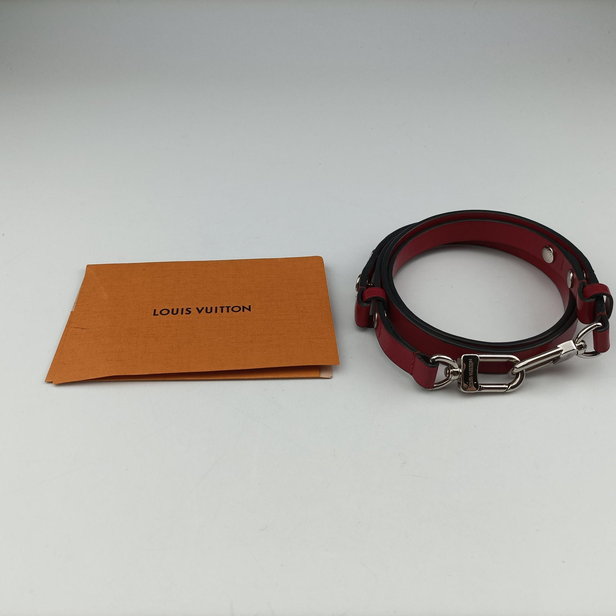 Pre-owned Louis Vuitton NeoNoe Red × White × Black Epi M55394 shoulderbag | stylenewstar