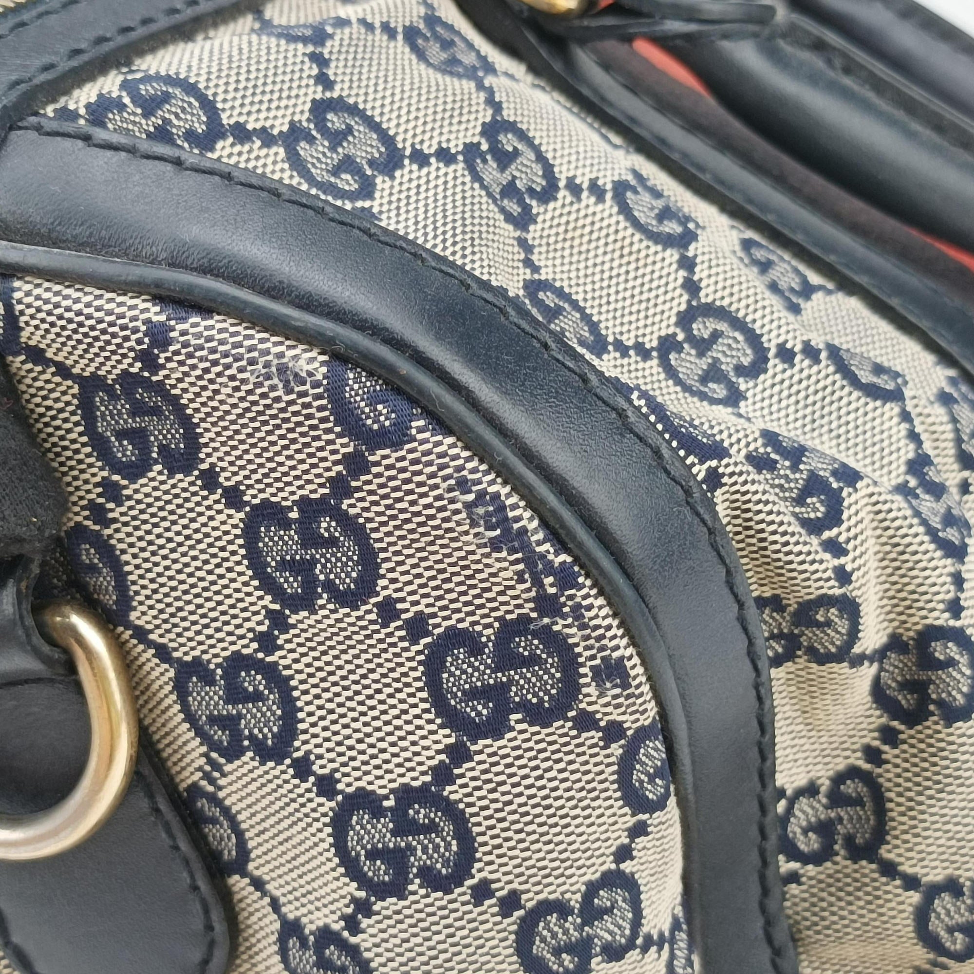 Pre-owned Gucci Sherry Line Navy×red×beige canvas×leather 247205 shoulderbag | stylenewstar