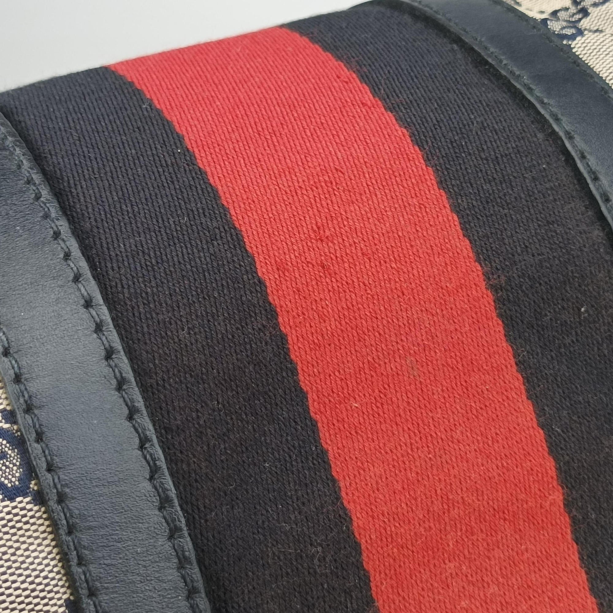 Pre-owned Gucci Sherry Line Navy×red×beige canvas×leather 247205 shoulderbag | stylenewstar