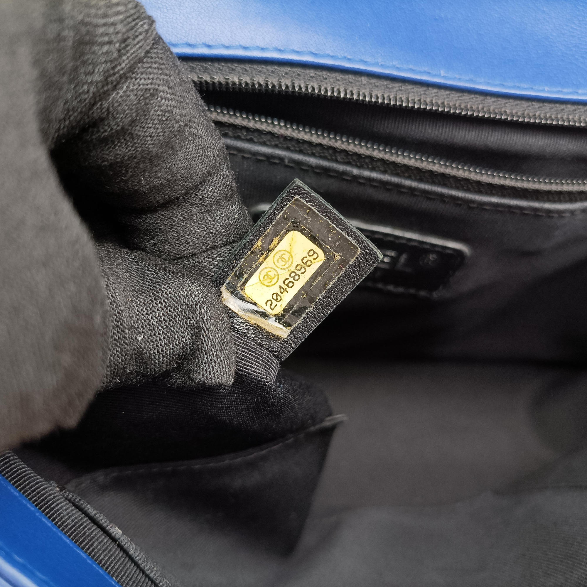 Pre-owned Chanel BOY CHANEL Blue Patent A92693 shoulderbag | stylenewstar