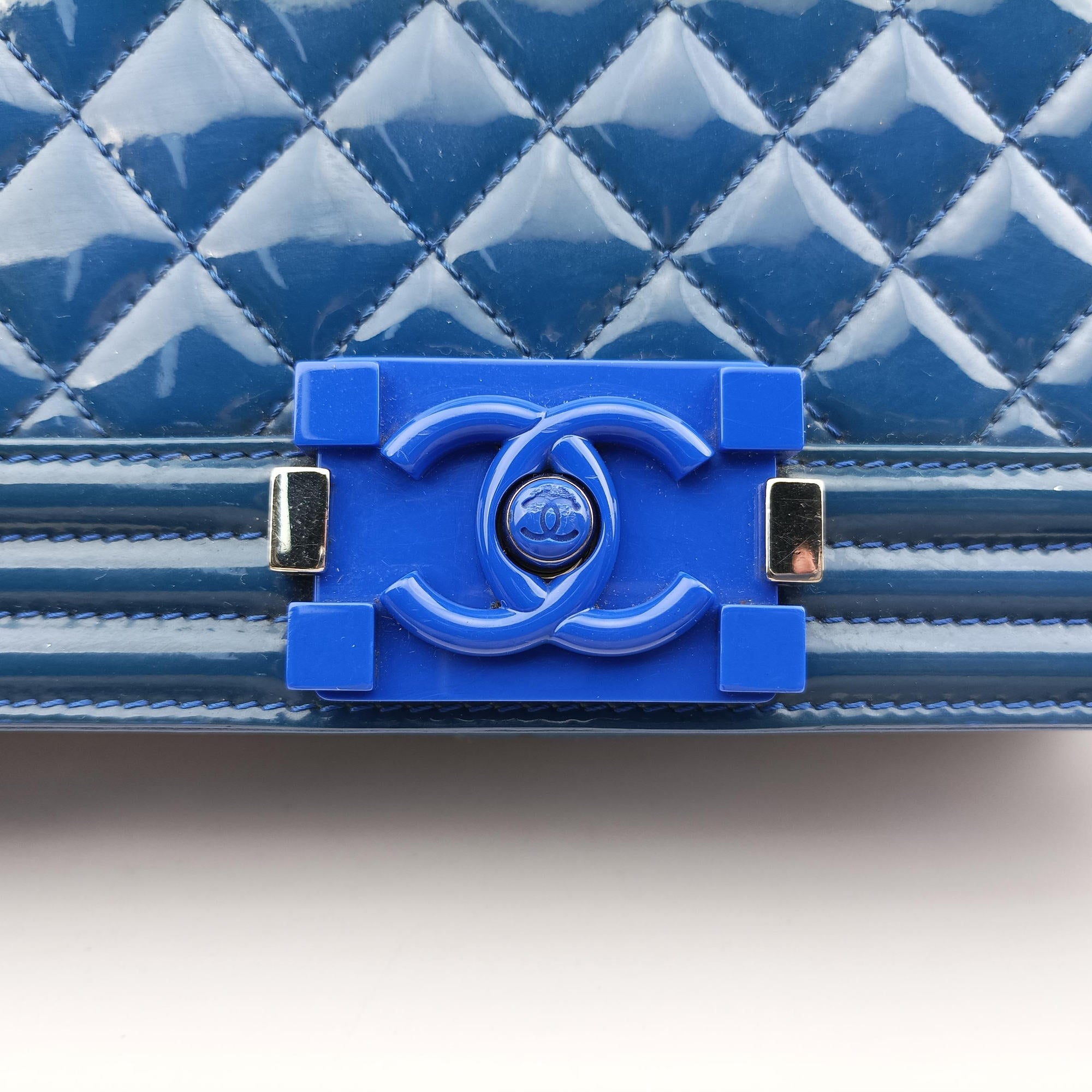 Pre-owned Chanel BOY CHANEL Blue Patent A92693 shoulderbag | stylenewstar