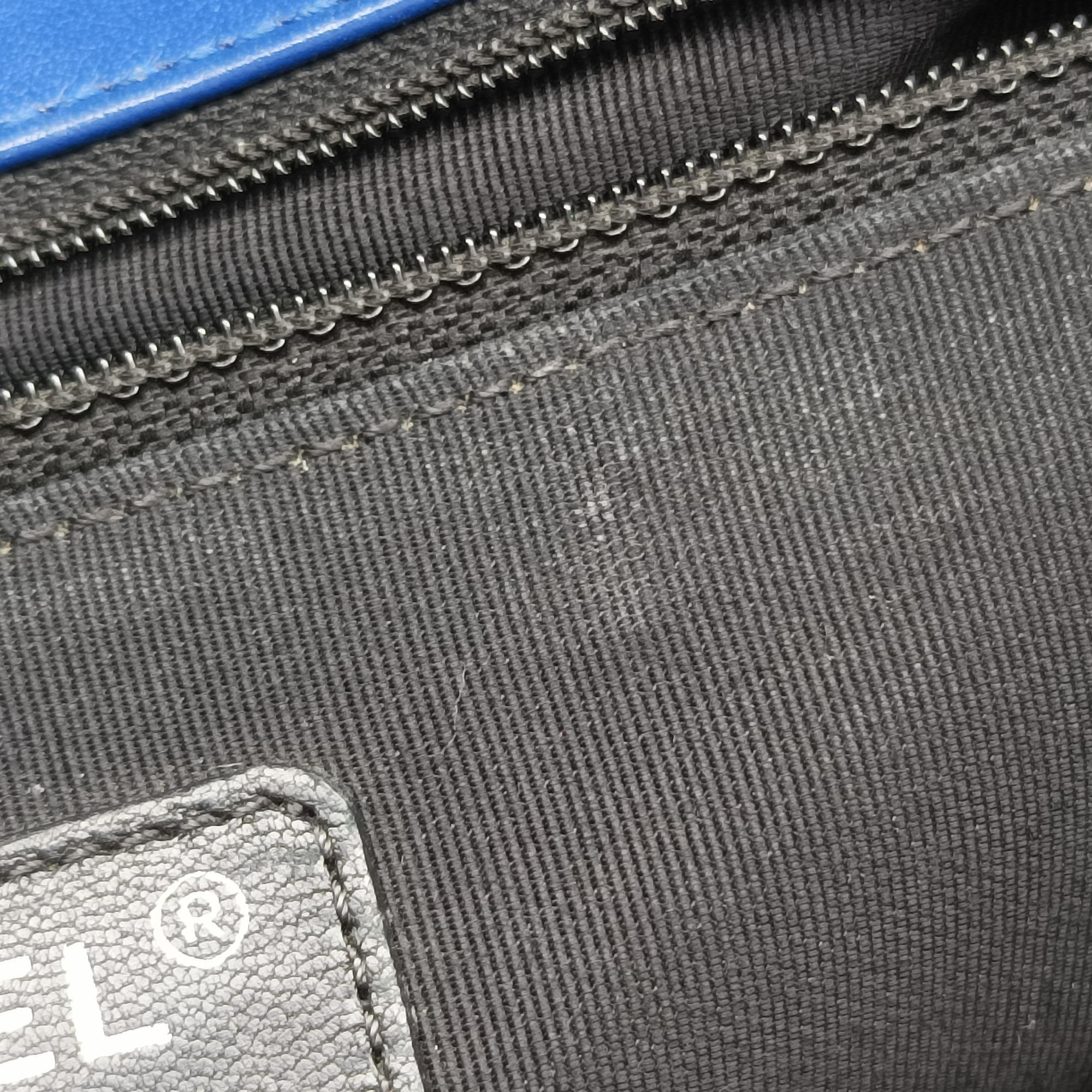 Pre-owned Chanel BOY CHANEL Blue Patent A92693 shoulderbag | stylenewstar