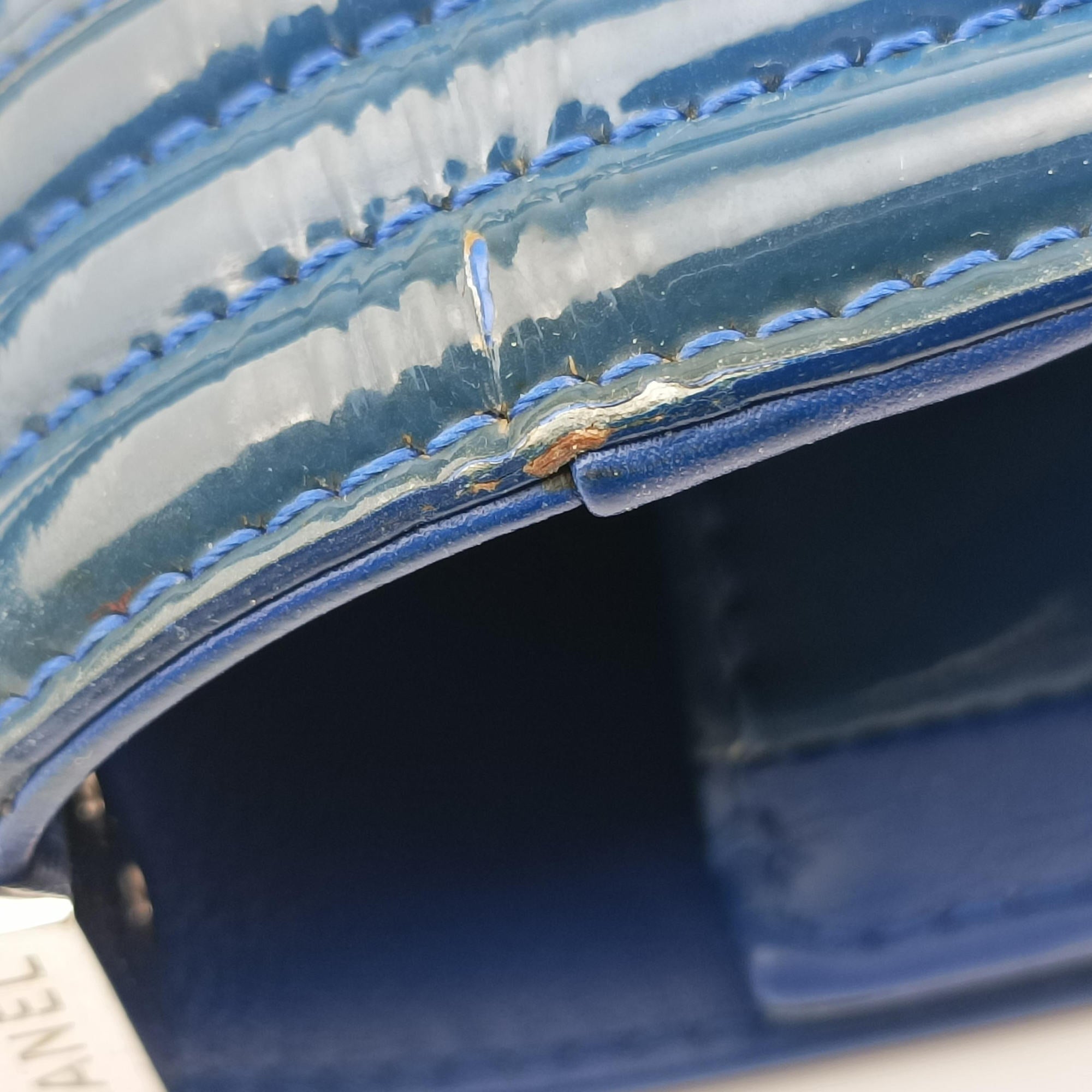 Pre-owned Chanel BOY CHANEL Blue Patent A92693 shoulderbag | stylenewstar