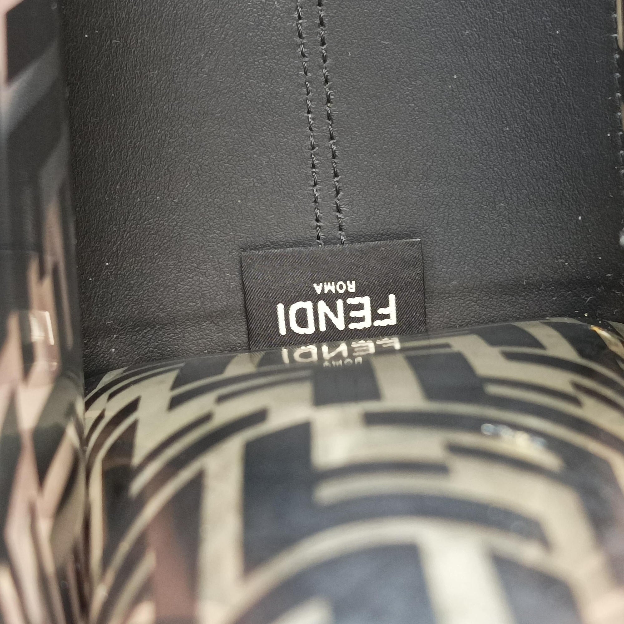 Pre-owned Fendi Runaway Shopper Black PVC Coated Canvas 8BH353 shoulderbag | stylenewstar