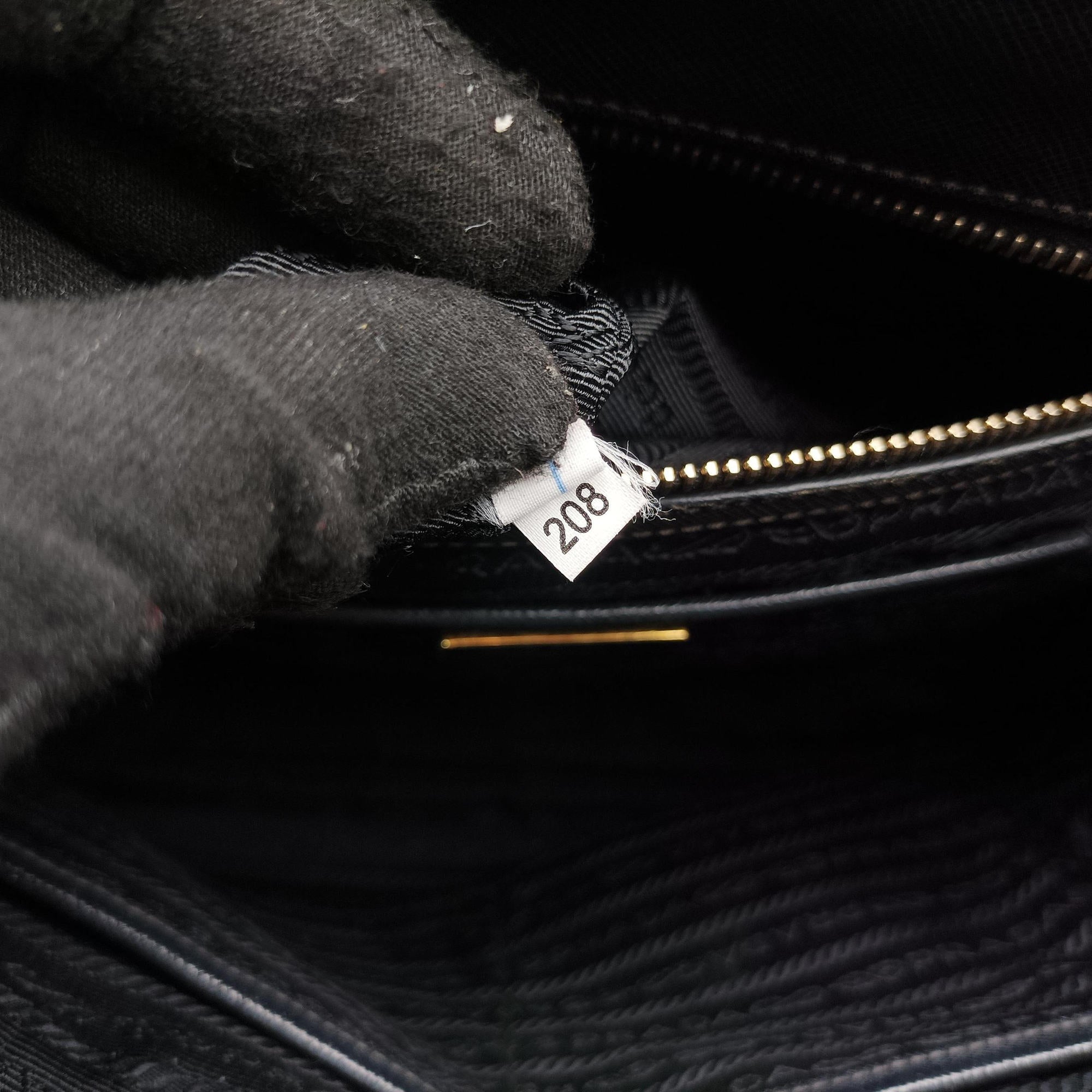 Pre-owned Prada Galleria Black SAFFIANO Leather BN2274 handbag | stylenewstar