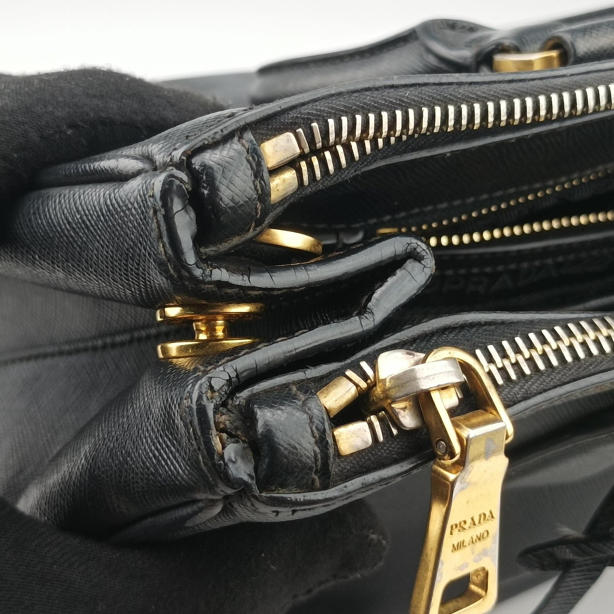 Pre-owned Prada Galleria Black SAFFIANO Leather BN2274 handbag | stylenewstar