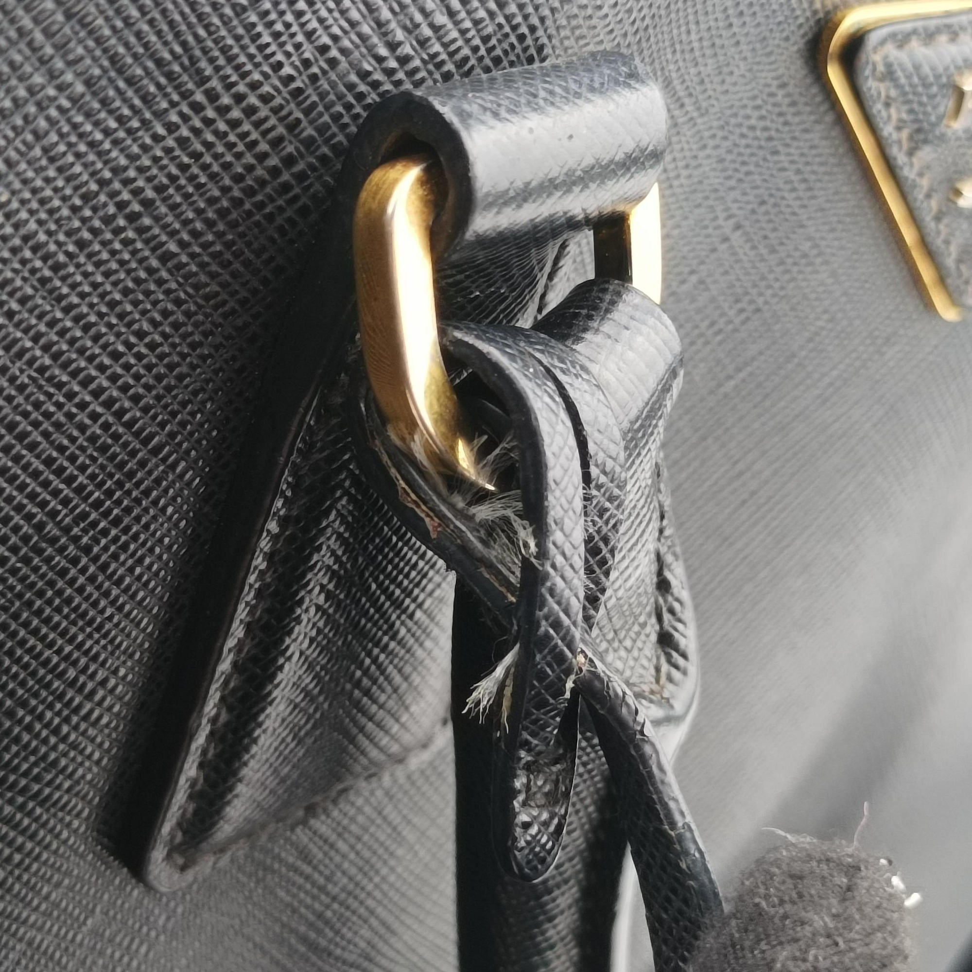 Pre-owned Prada Galleria Black SAFFIANO Leather BN2274 handbag | stylenewstar