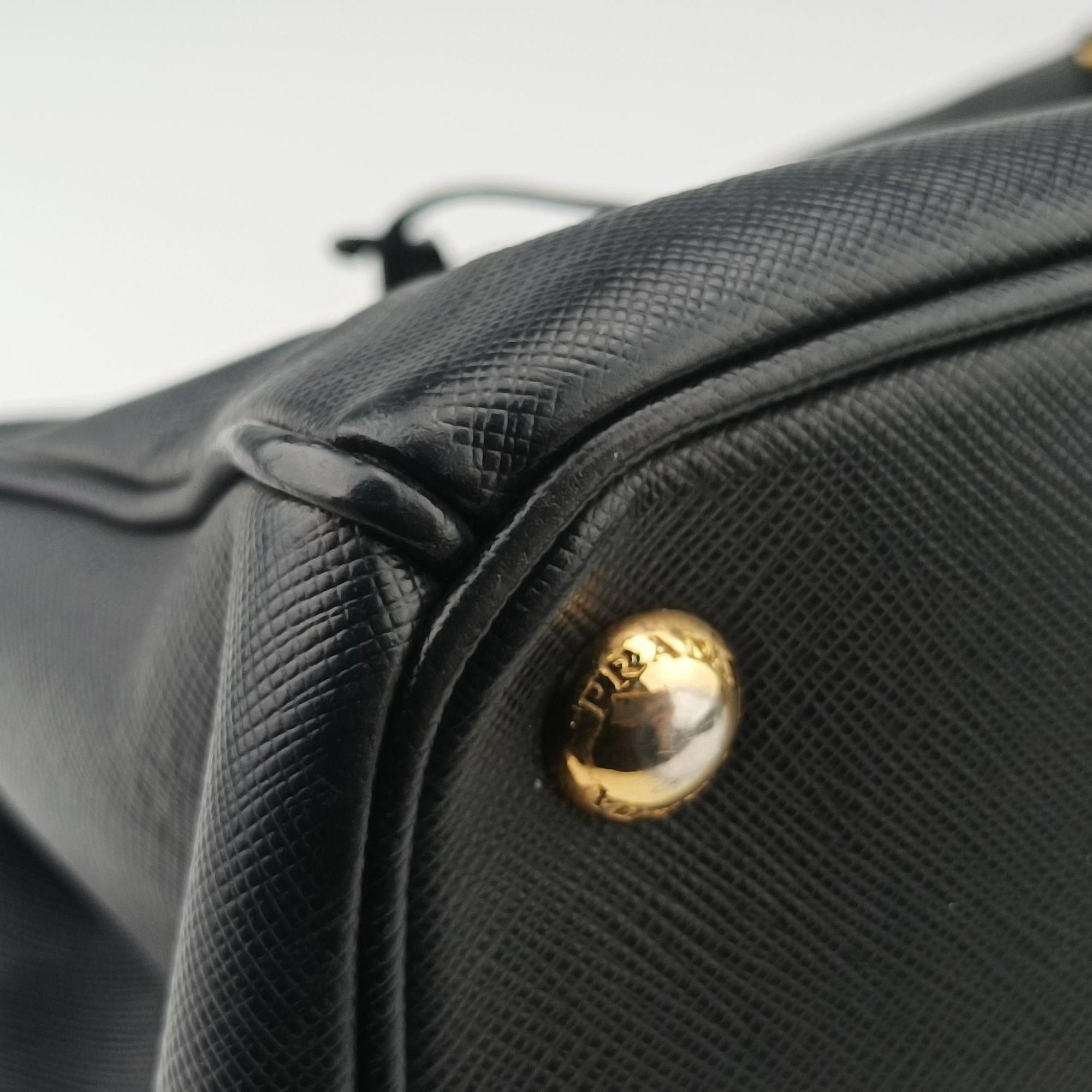 Pre-owned Prada Galleria Black SAFFIANO Leather BN2274 handbag | stylenewstar