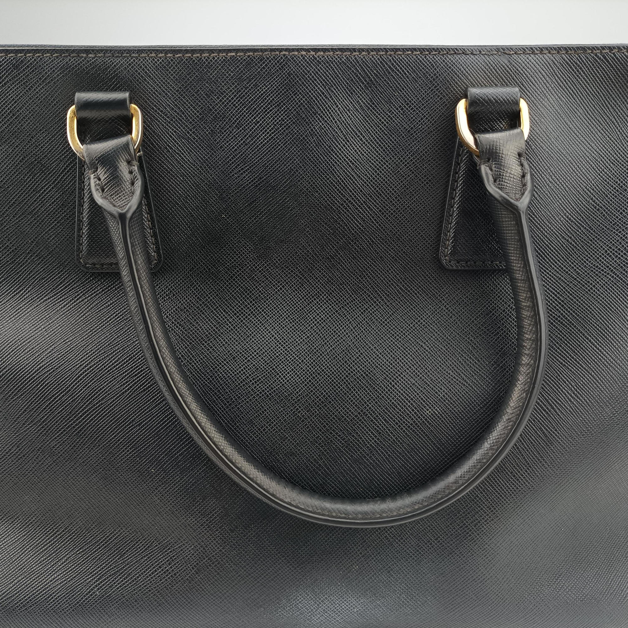Pre-owned Prada Galleria Black SAFFIANO Leather BN2274 handbag | stylenewstar