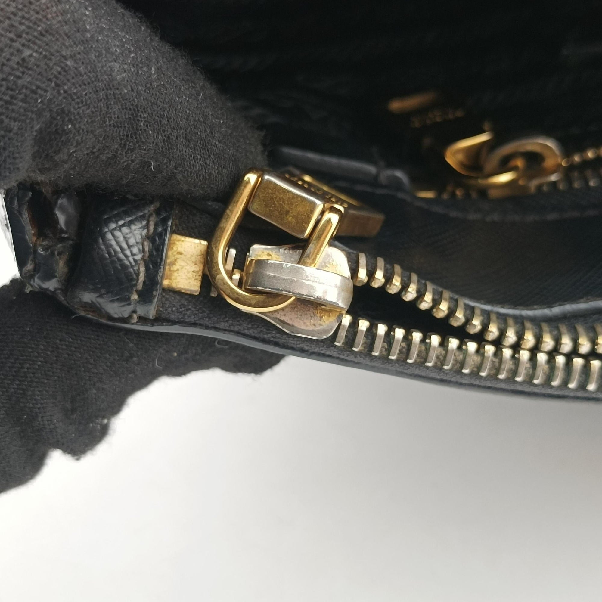 Pre-owned Prada Galleria Black SAFFIANO Leather BN2274 handbag | stylenewstar