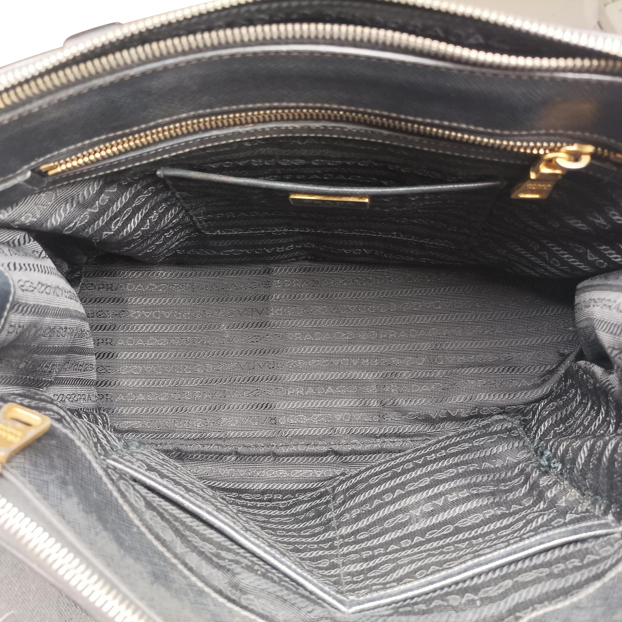 Pre-owned Prada Galleria Black SAFFIANO Leather BN2274 handbag | stylenewstar