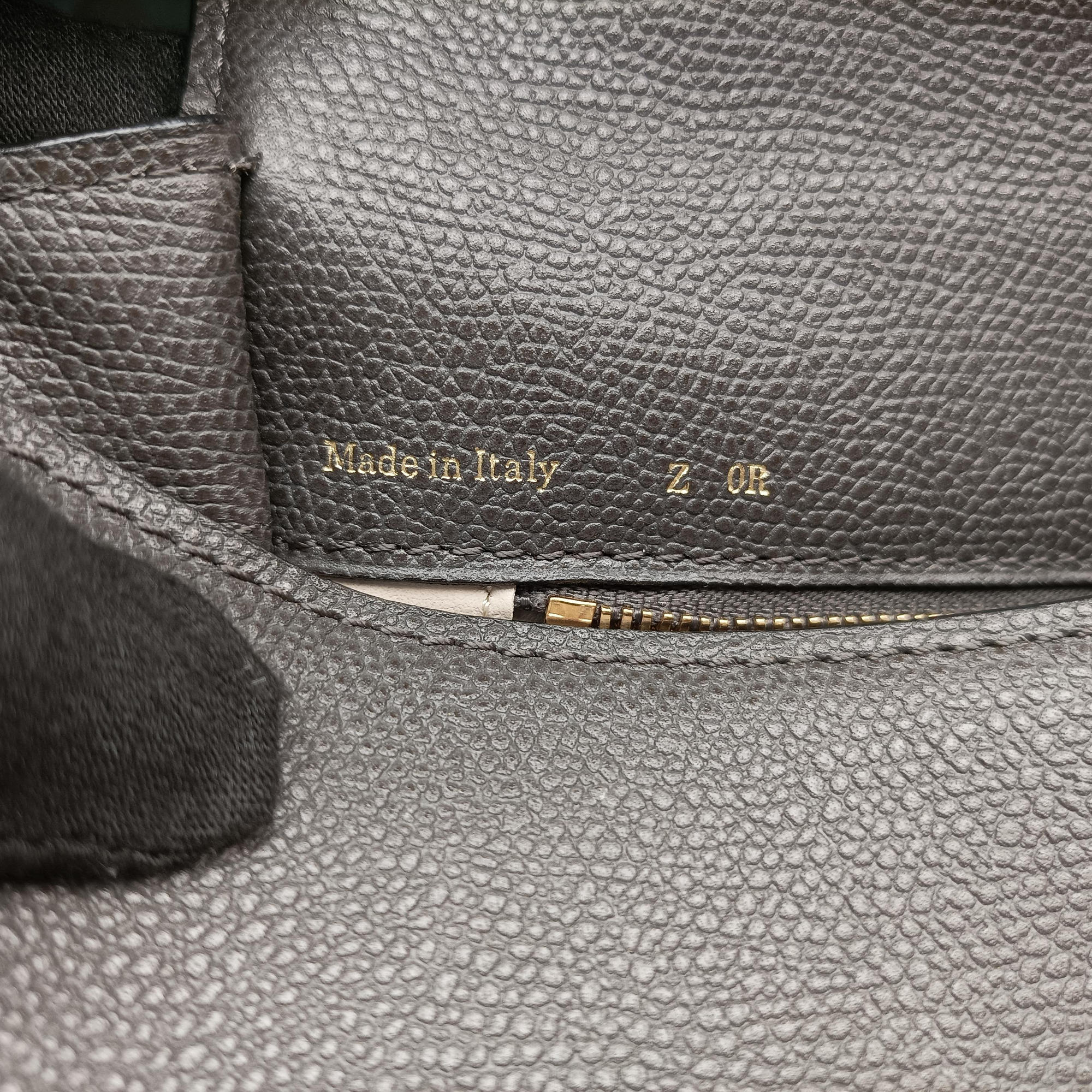 Pre-owned Valextra ISIDE Gray×orange×pink Leather  shoulderbag | stylenewstar