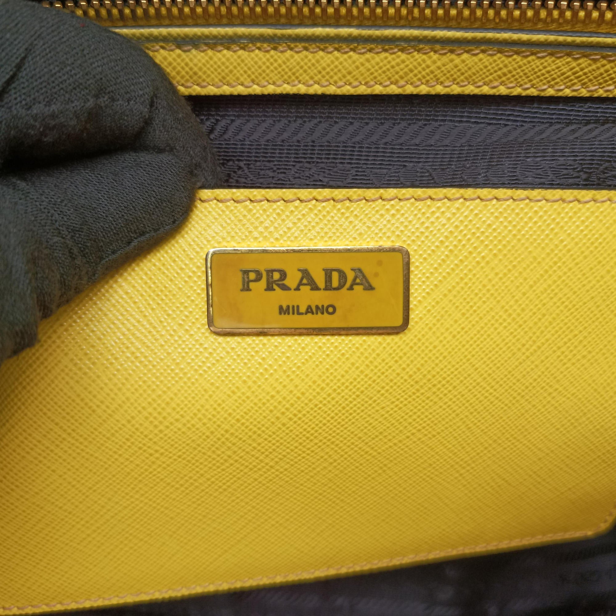 Vintage Prada Galleria Yellow SAFFIANO Leather BN2274 shoulderbag | stylenewstar