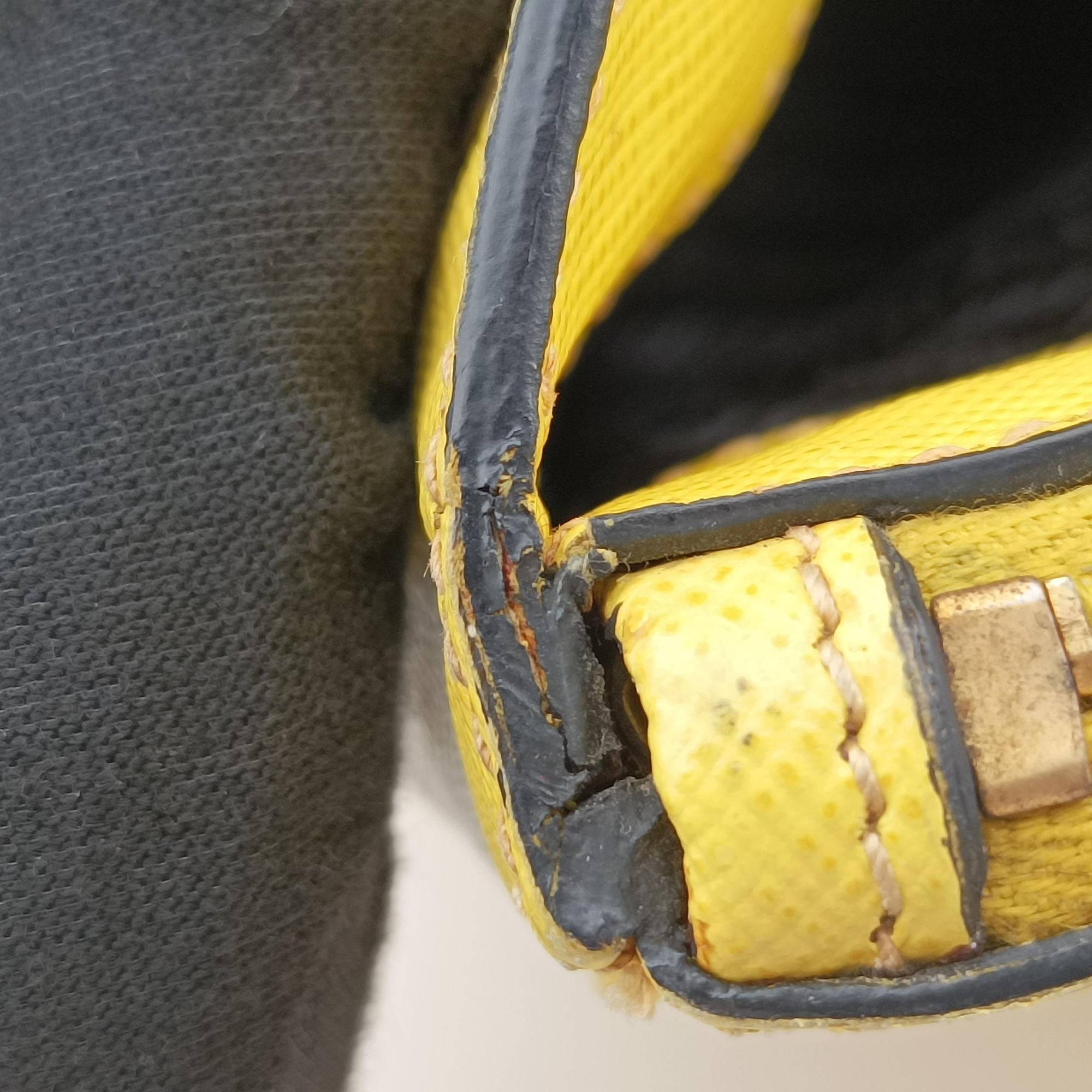 Vintage Prada Galleria Yellow SAFFIANO Leather BN2274 shoulderbag | stylenewstar
