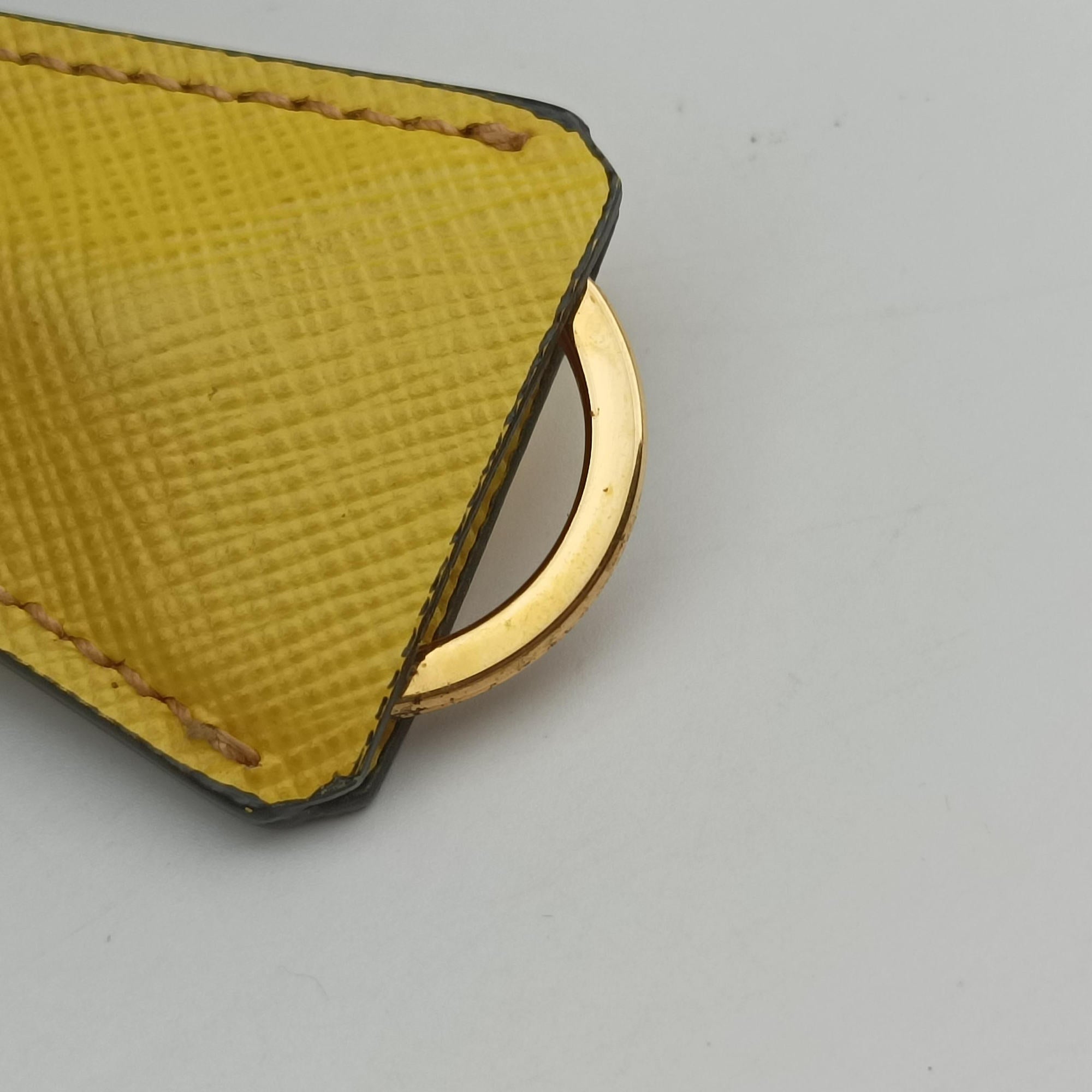 Vintage Prada Galleria Yellow SAFFIANO Leather BN2274 shoulderbag | stylenewstar