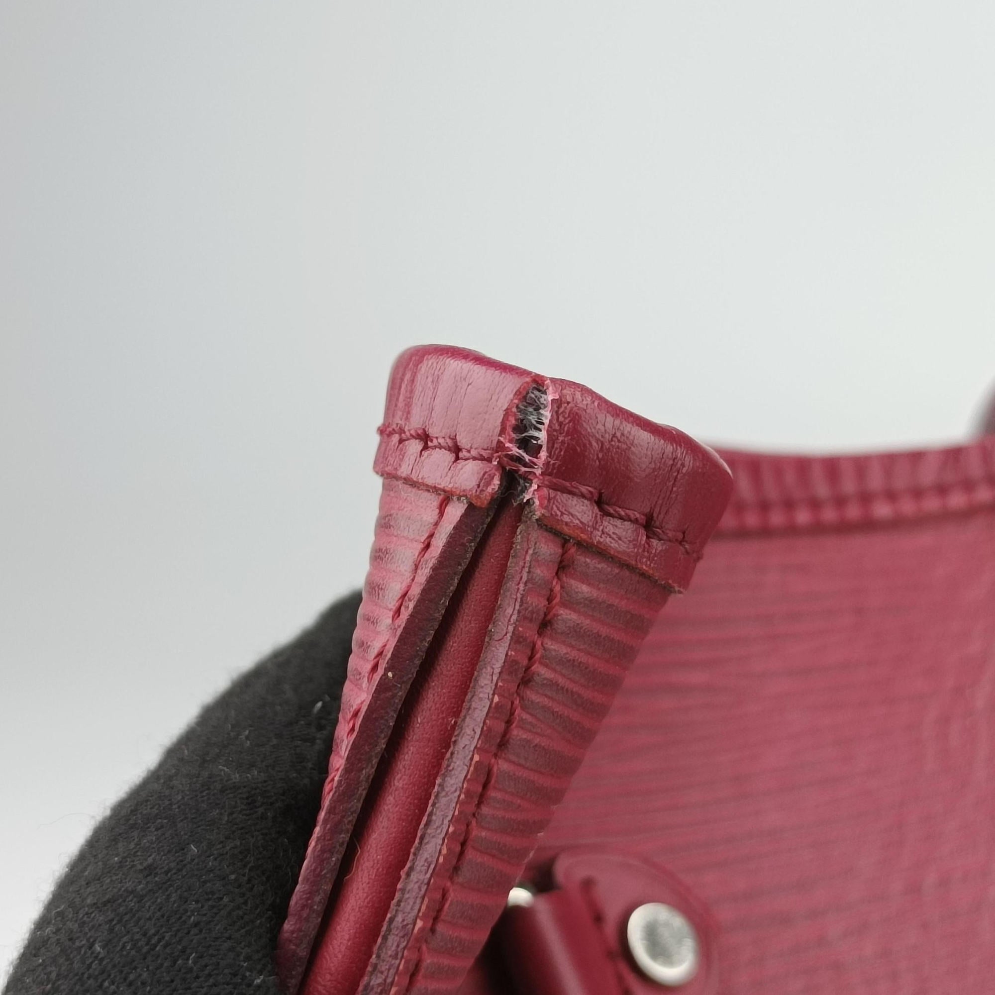 Secondhand Louis Vuitton Neverfull MM Fuchsia EPI M40882 handbag | stylenewstar