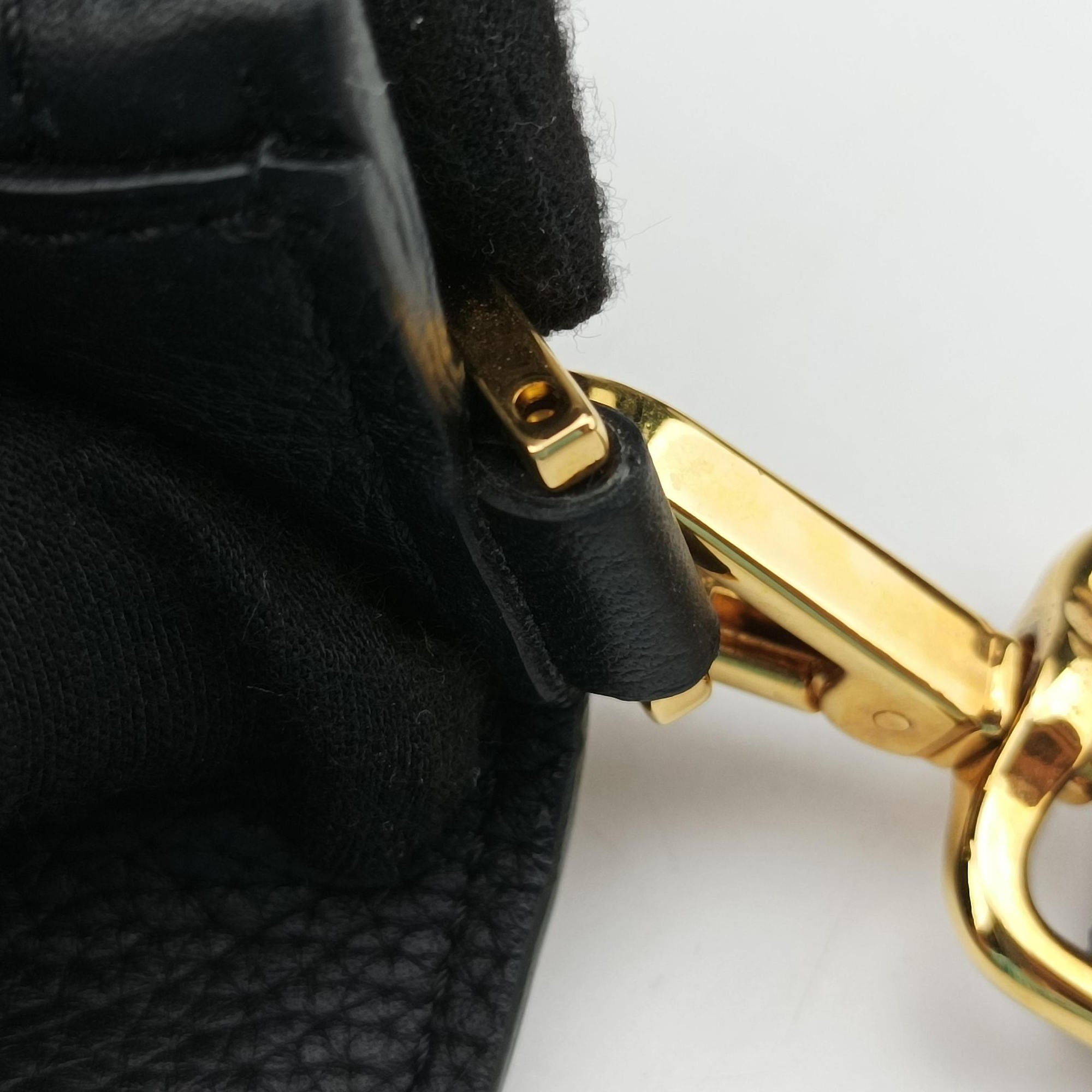 Pre-owned VERSACE Medusa Black Leather  clutchbag | stylenewstar