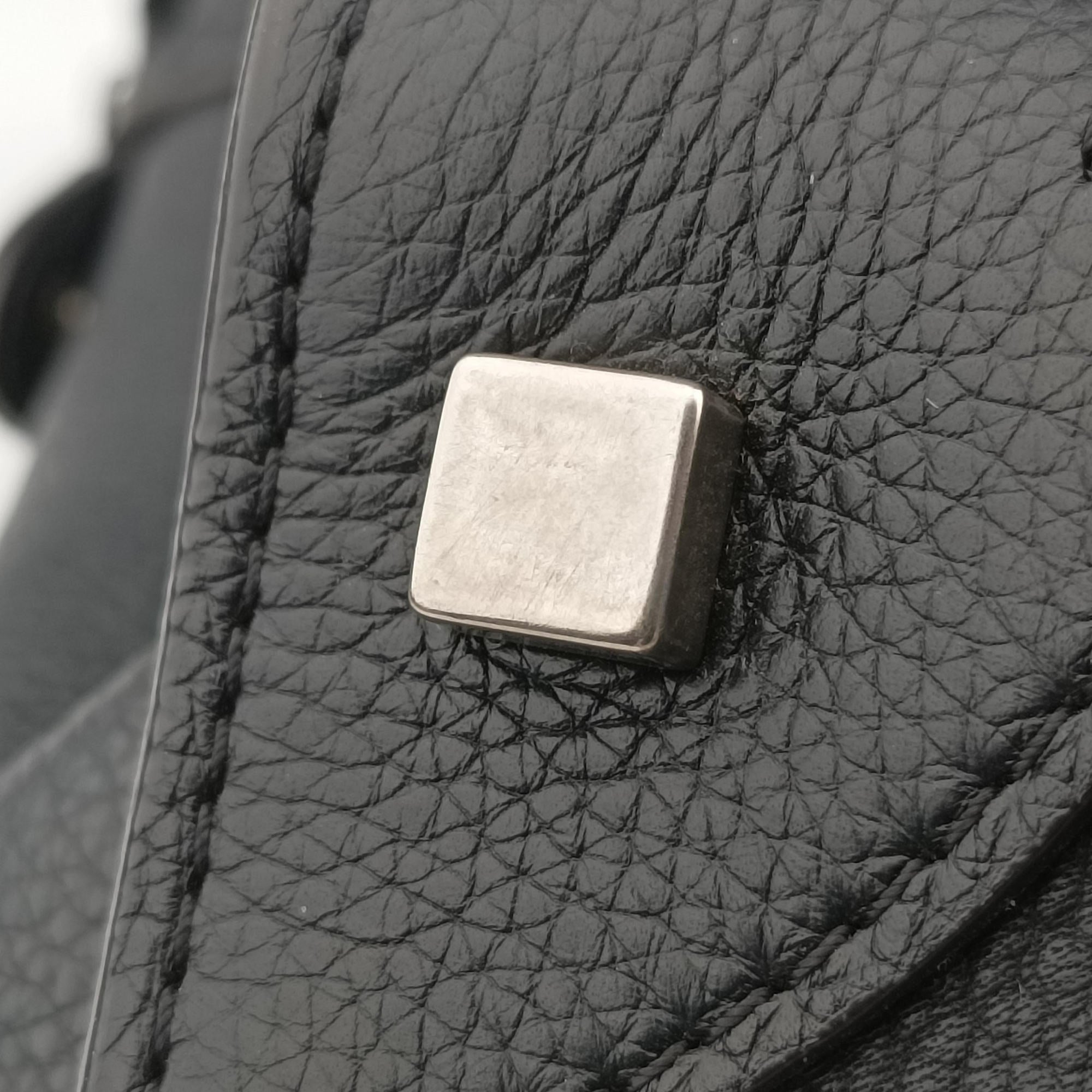 Secondhand Celine Luggage Mini Shopper Black Leather  handbag | stylenewstar