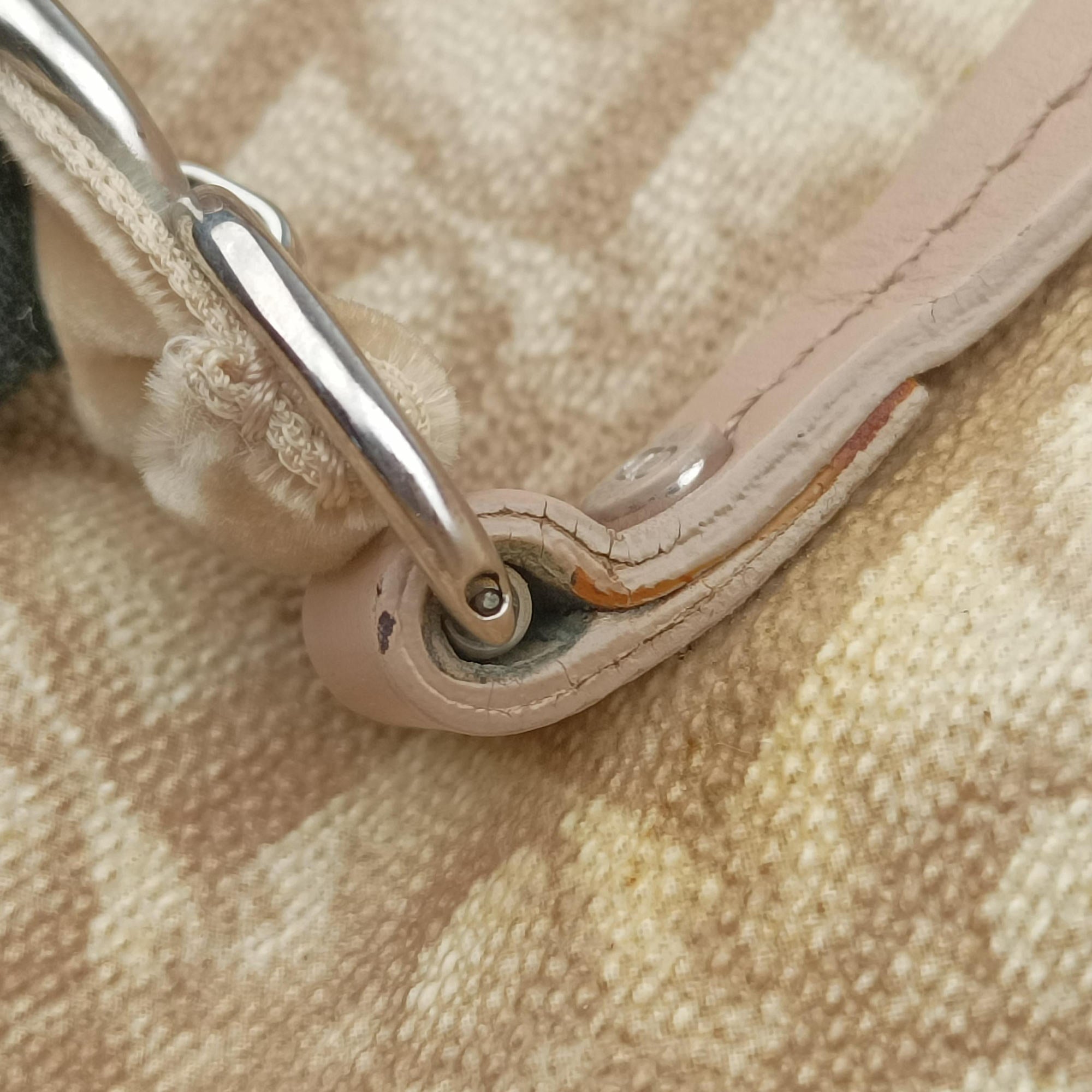 Pre-owned Christian Dior Romantic Trotter Beige x Pink PVC coated canvas x velour  shoulderbag | stylenewstar
