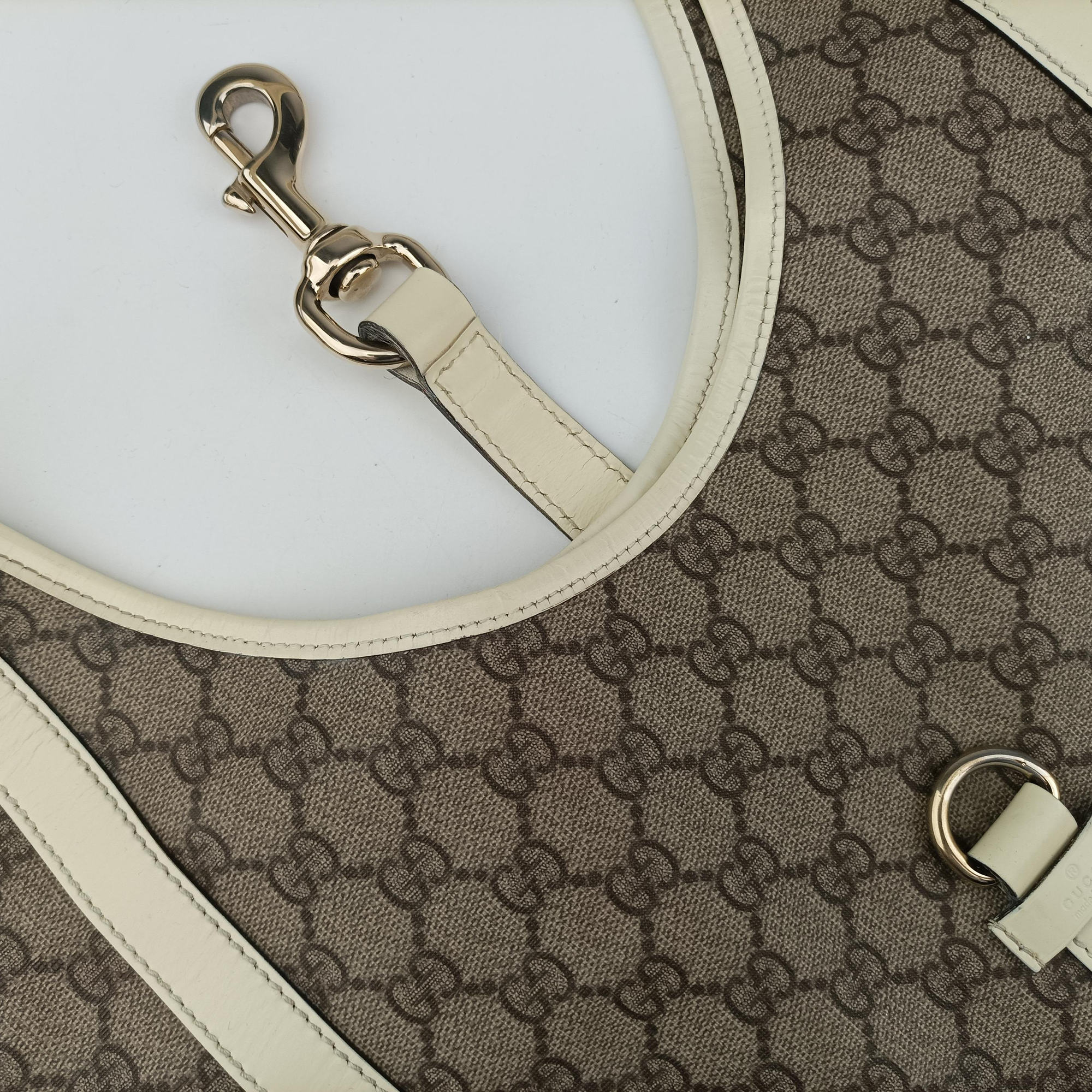 Pre-owned Gucci New Jackie Brown×White PVC coated canvas×Leather 203493 handbag | stylenewstar