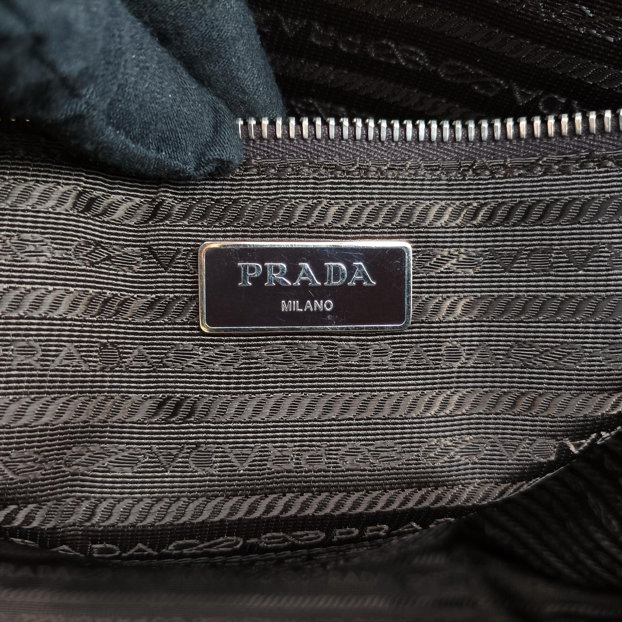 Vintage Prada Triangle Logo Plate Grey Saffiano Leather 178589 handbag | stylenewstar