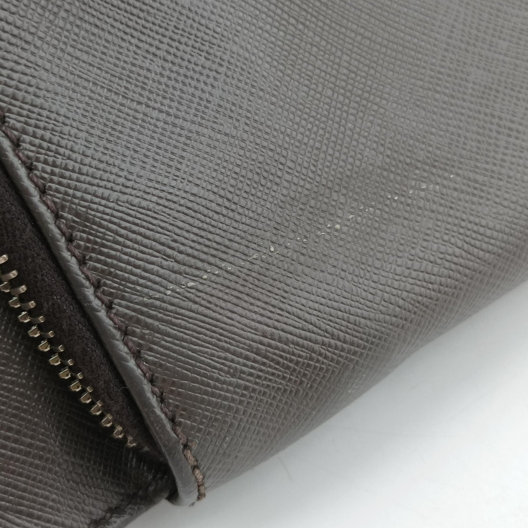 Vintage Prada Triangle Logo Plate Grey Saffiano Leather 178589 handbag | stylenewstar