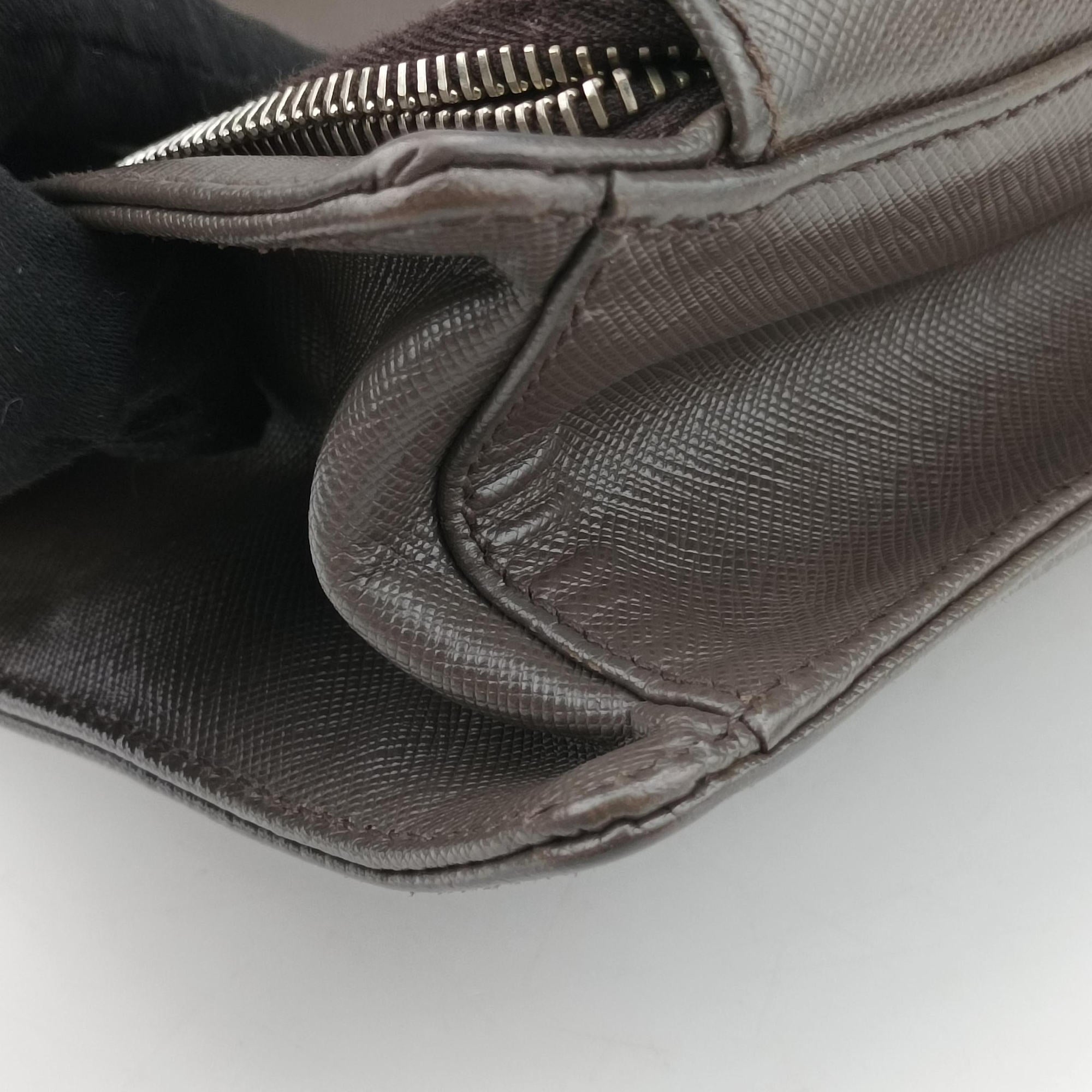 Vintage Prada Triangle Logo Plate Grey Saffiano Leather 178589 handbag | stylenewstar