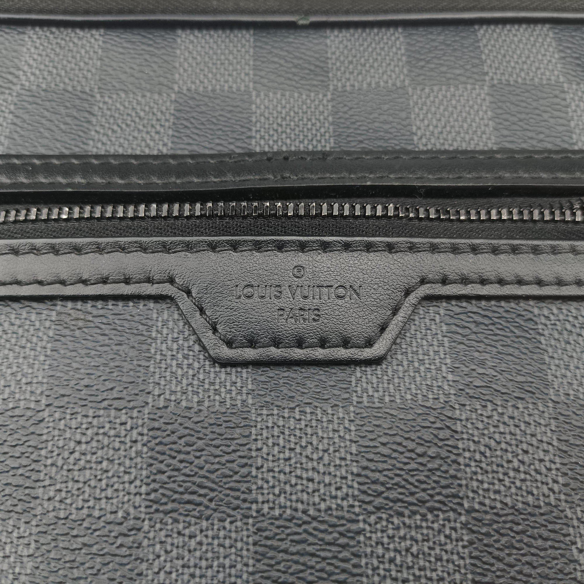 Vintage Louis Vuitton Utility Supplement Noir Damier Graphite N60324 clutchbag | stylenewstar