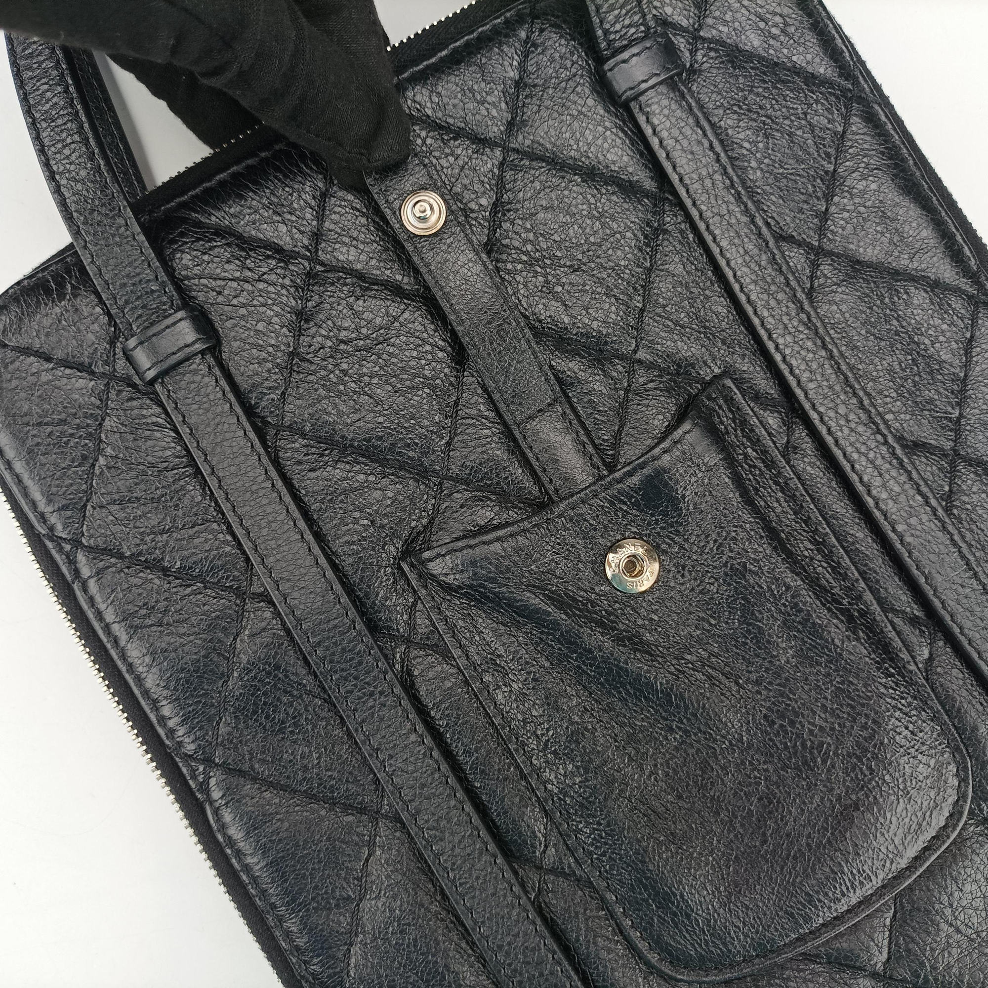Pre-owned Chanel Matelasse Black Leather  shoulderbag | stylenewstar