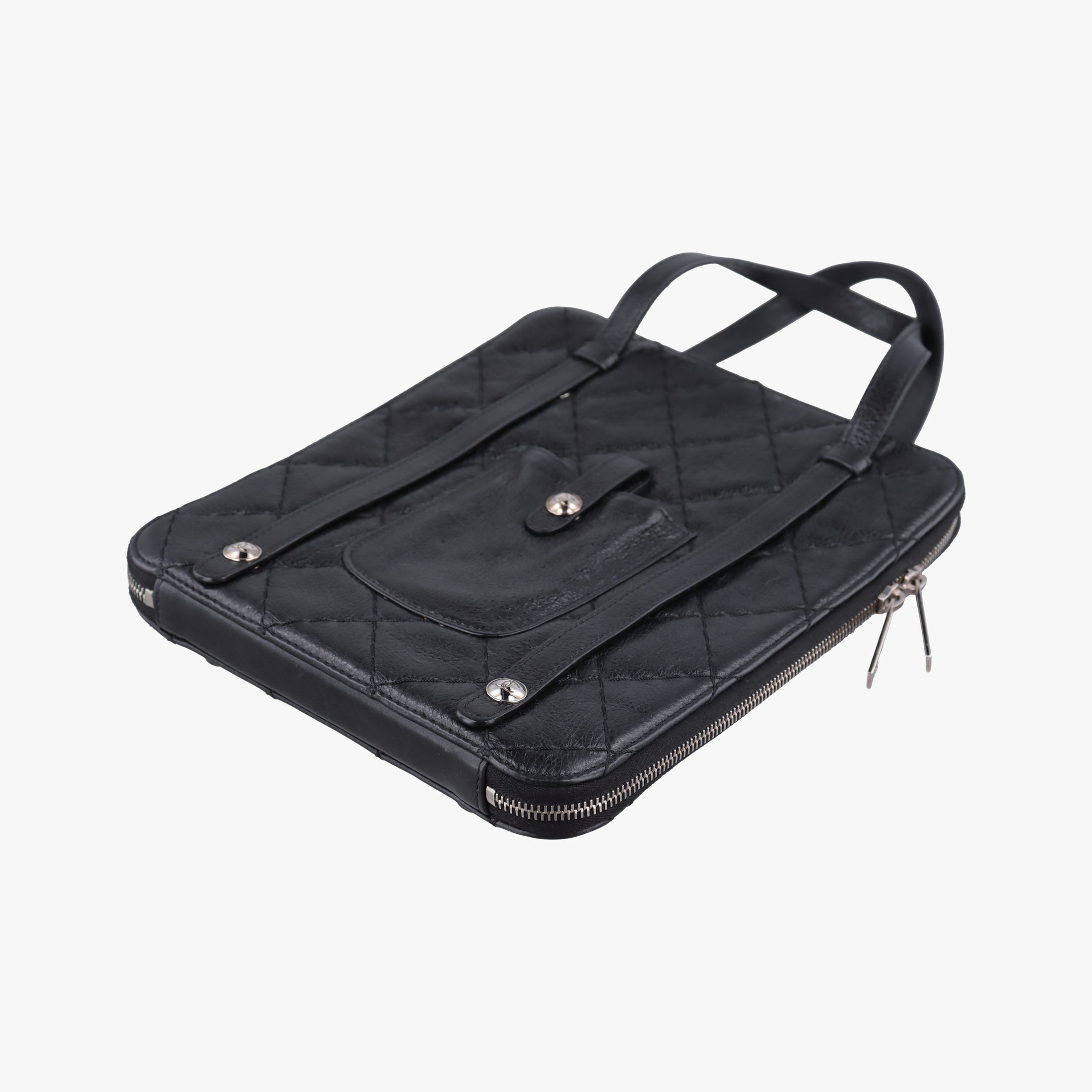 Pre-owned Chanel Matelasse Black Leather  shoulderbag | stylenewstar
