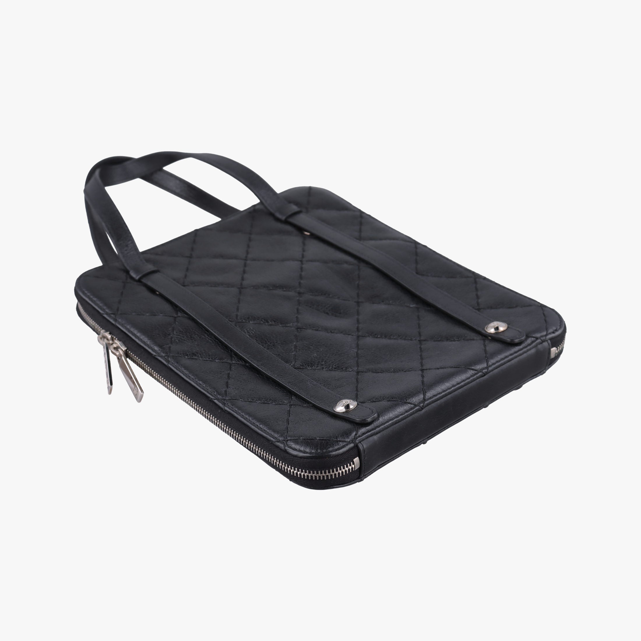 Pre-owned Chanel Matelasse Black Leather  shoulderbag | stylenewstar