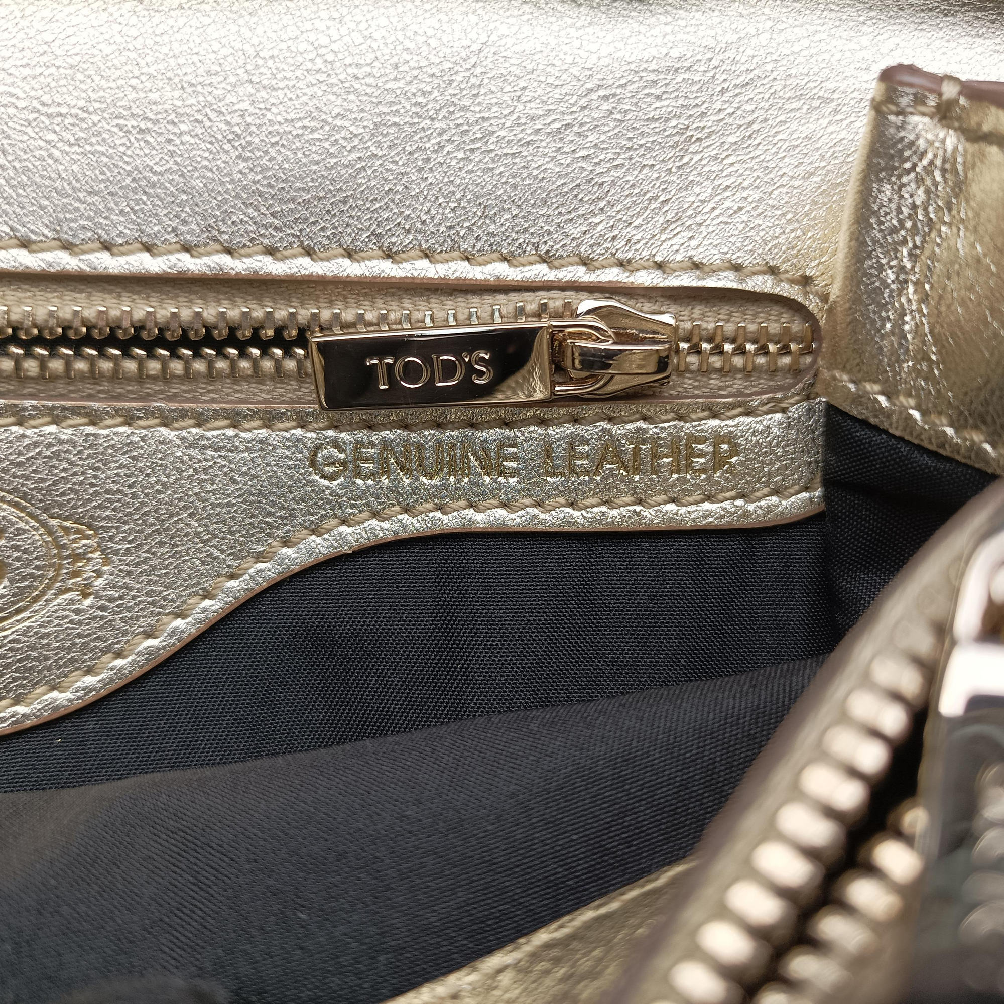 Secondhand TODS Double T Golden Leather  shoulderbag | stylenewstar