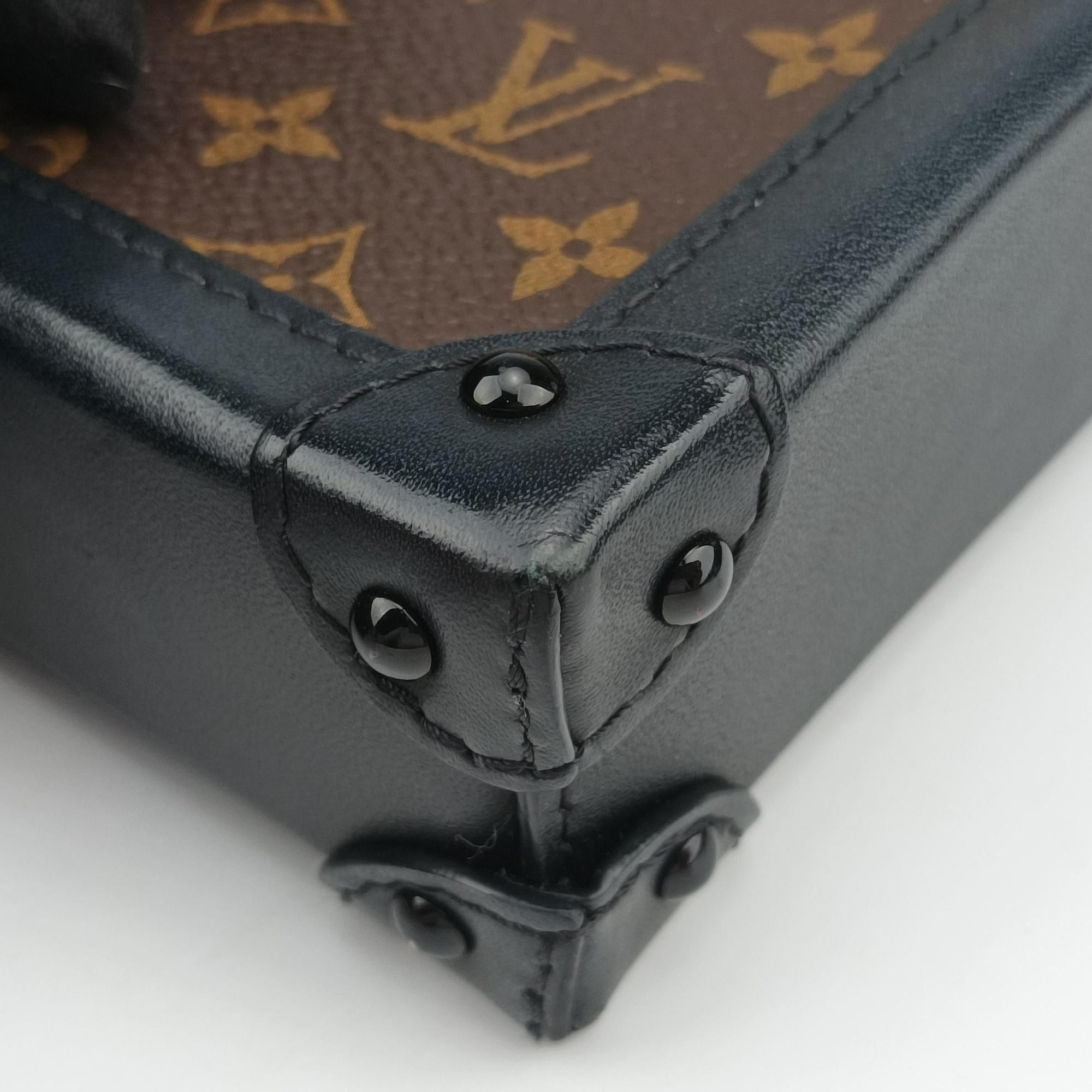 Pre-owned Louis Vuitton Vertical Trunk Pochette Brown×Black Monogram Canvas x leather M63913 shoulderbag | stylenewstar