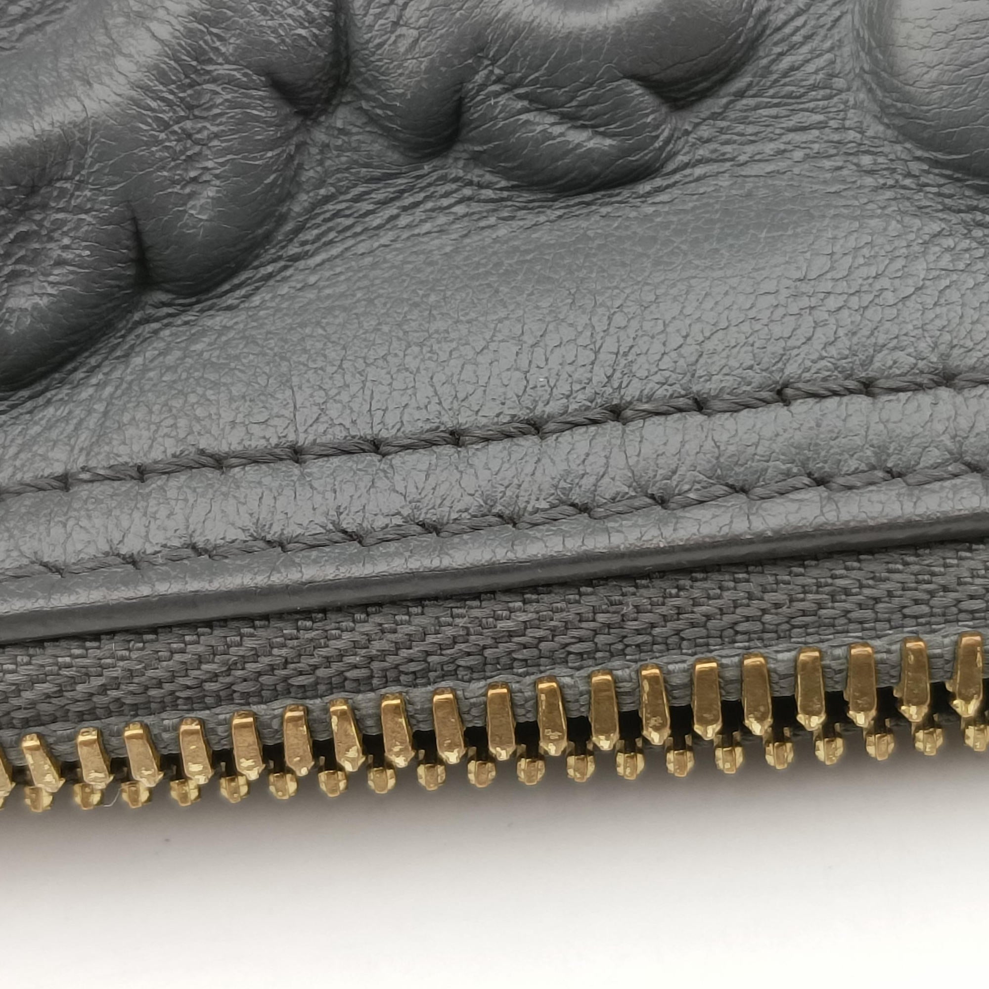 Pre-owned Louis Vuitton Versailles Ornament City Keepall Dark Shadow Gray Debossed Monogram M21835 shoulderbag | stylenewstar