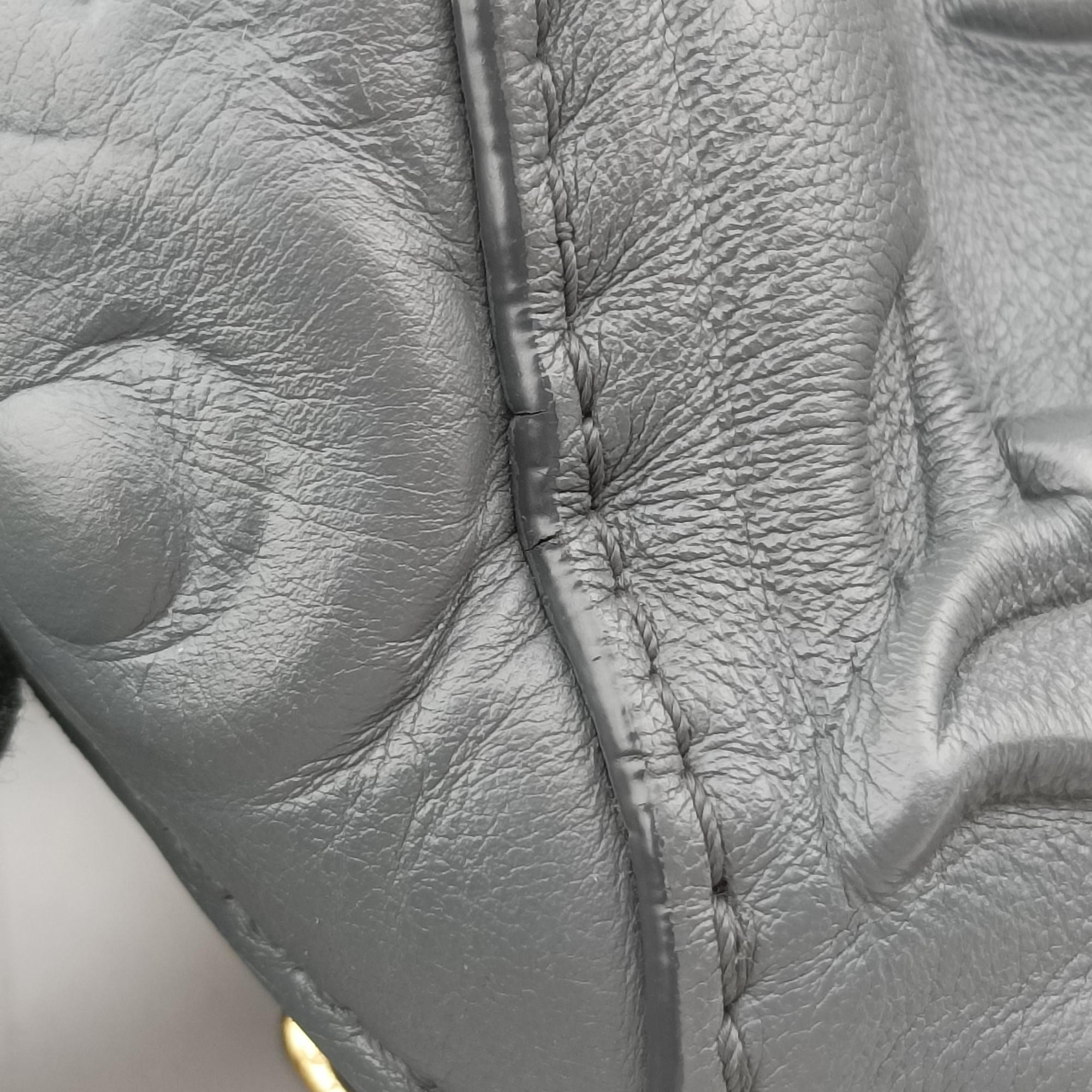 Pre-owned Louis Vuitton Versailles Ornament City Keepall Dark Shadow Gray Debossed Monogram M21835 shoulderbag | stylenewstar