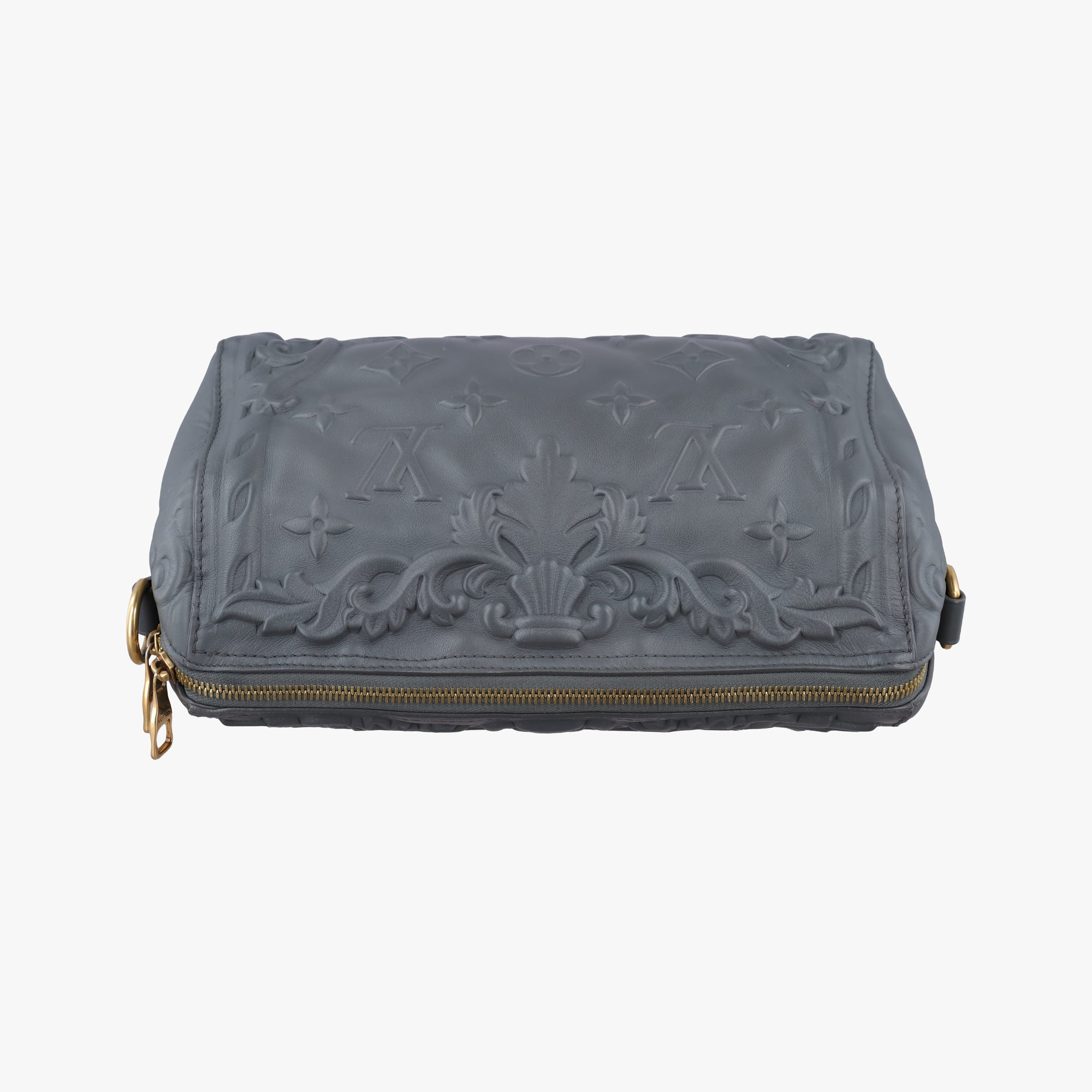 Pre-owned Louis Vuitton Versailles Ornament City Keepall Dark Shadow Gray Debossed Monogram M21835 shoulderbag | stylenewstar