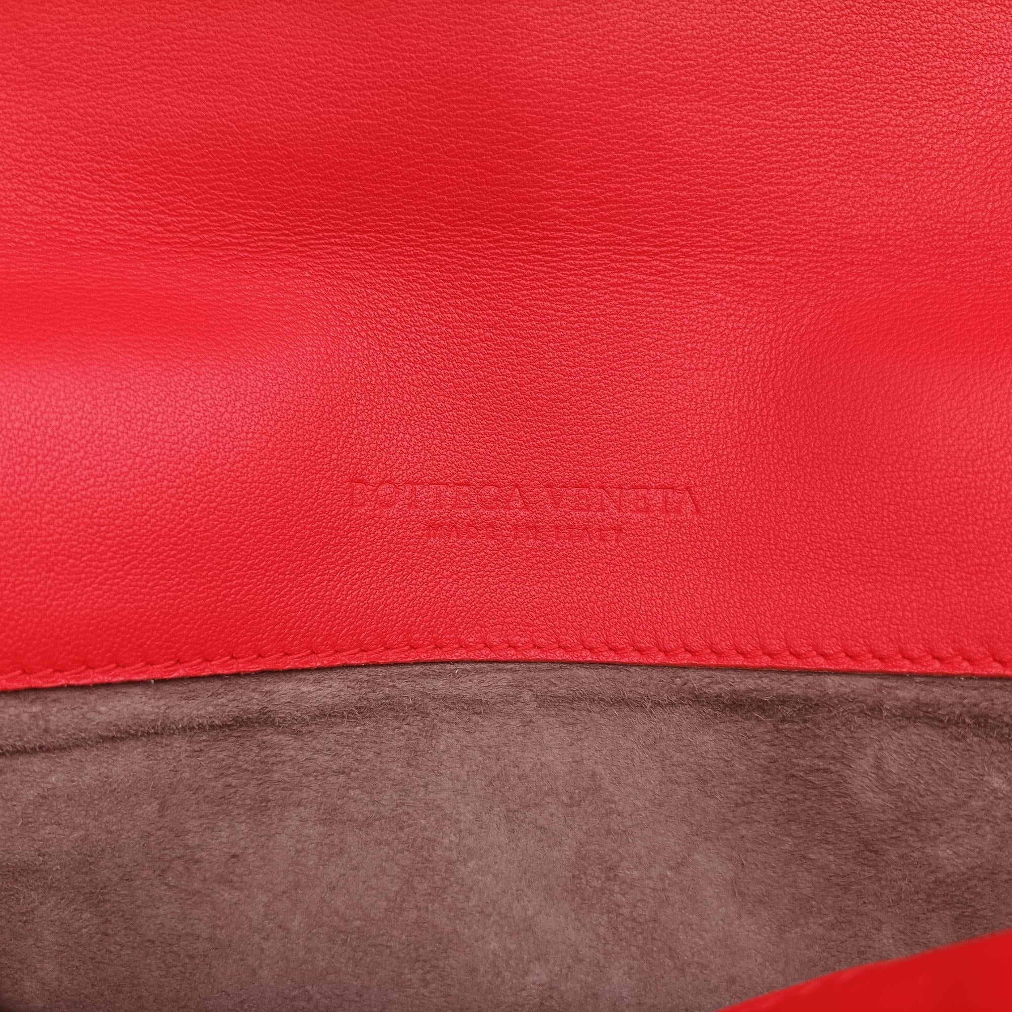 Pre-owned Bottega Veneta Intrecciato Rialto Red lambskin  shoulderbag | stylenewstar