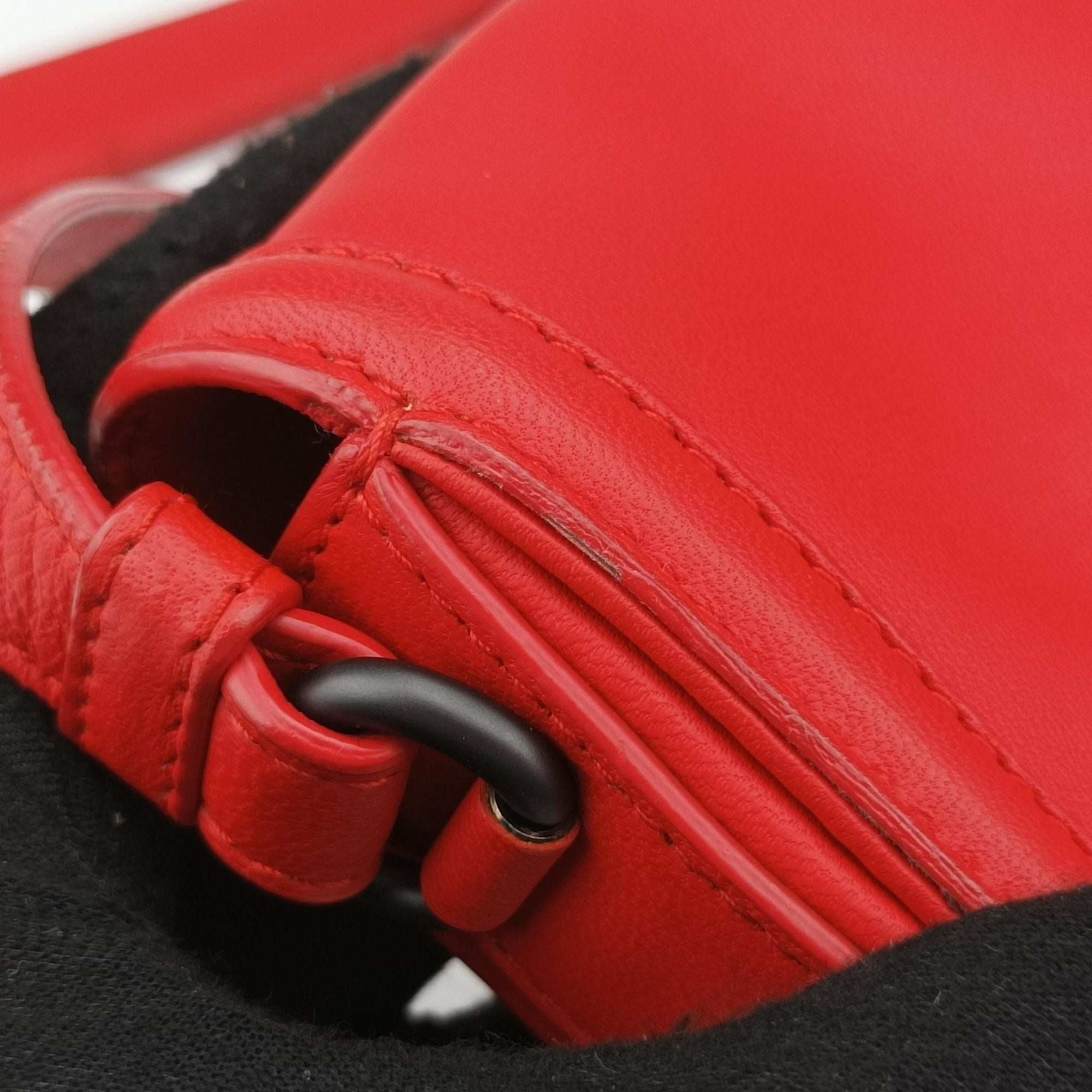 Pre-owned Bottega Veneta Intrecciato Rialto Red lambskin  shoulderbag | stylenewstar