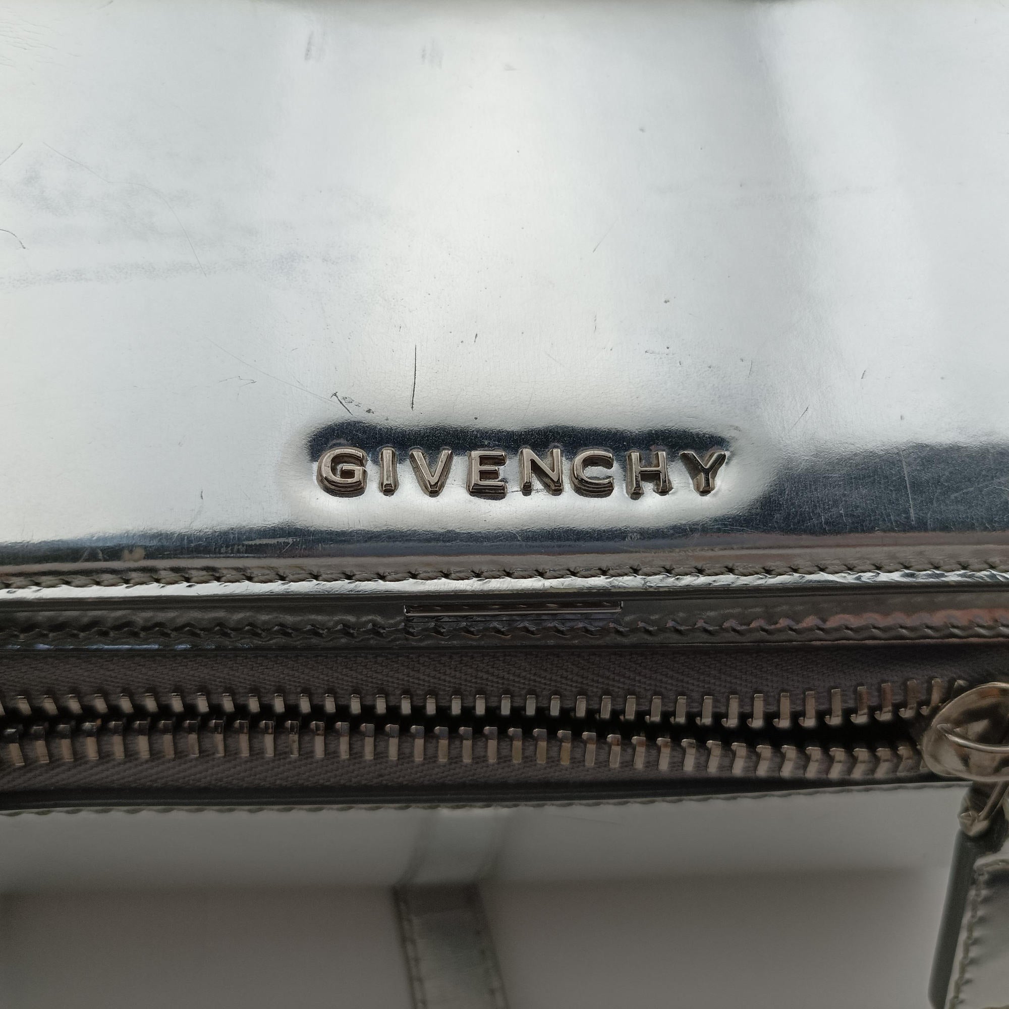 Pre-owned Givenchy Pandora Box Silver Patent Leather  shoulderbag | stylenewstar
