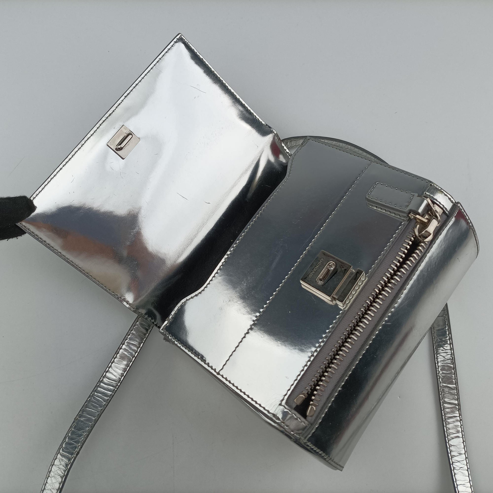 Pre-owned Givenchy Pandora Box Silver Patent Leather  shoulderbag | stylenewstar