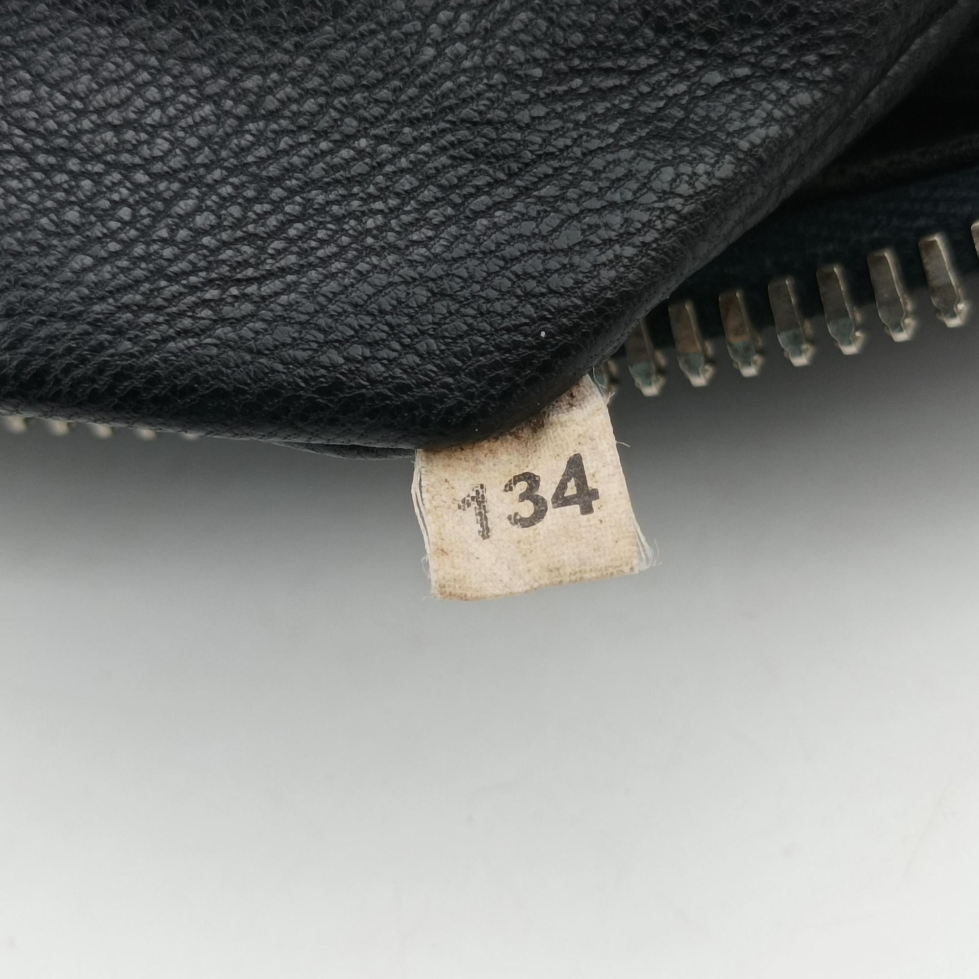Pre-owned Prada business bag briefcase Navy SAFFIANO Leather 2VE363 handbag | stylenewstar