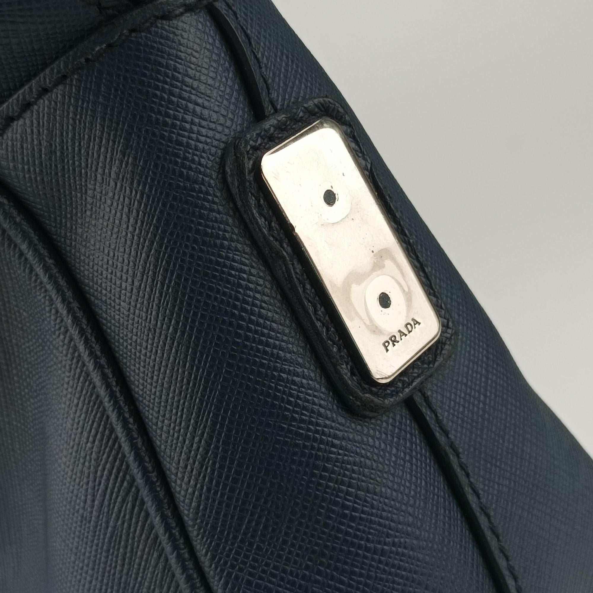 Pre-owned Prada business bag briefcase Navy SAFFIANO Leather 2VE363 handbag | stylenewstar