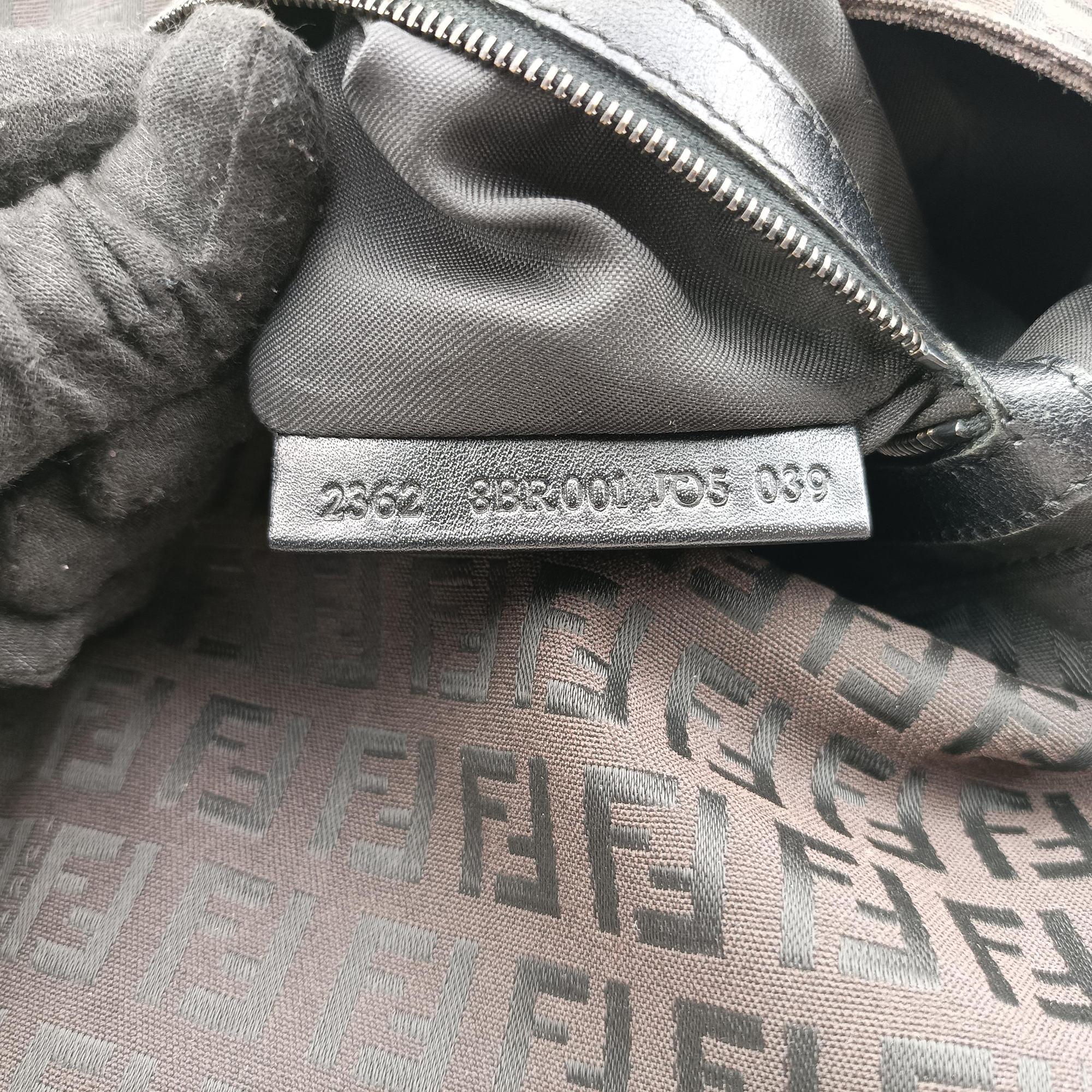 Secondhand Fendi Baguette Zucchino Brown canvas 8BR001 shoulderbag | stylenewstar