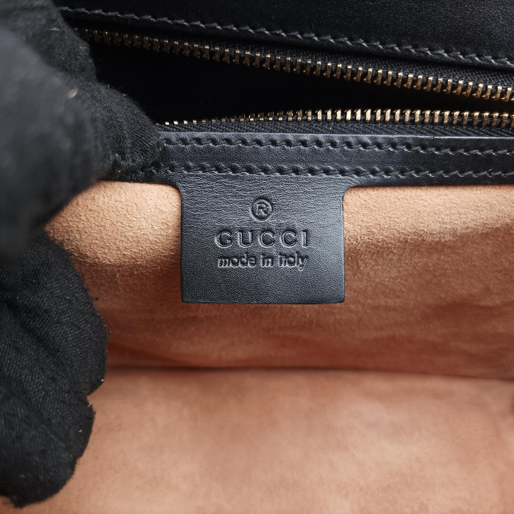 Pre-owned Gucci Sylvie Black×green×red Leather 421882 shoulderbag | stylenewstar