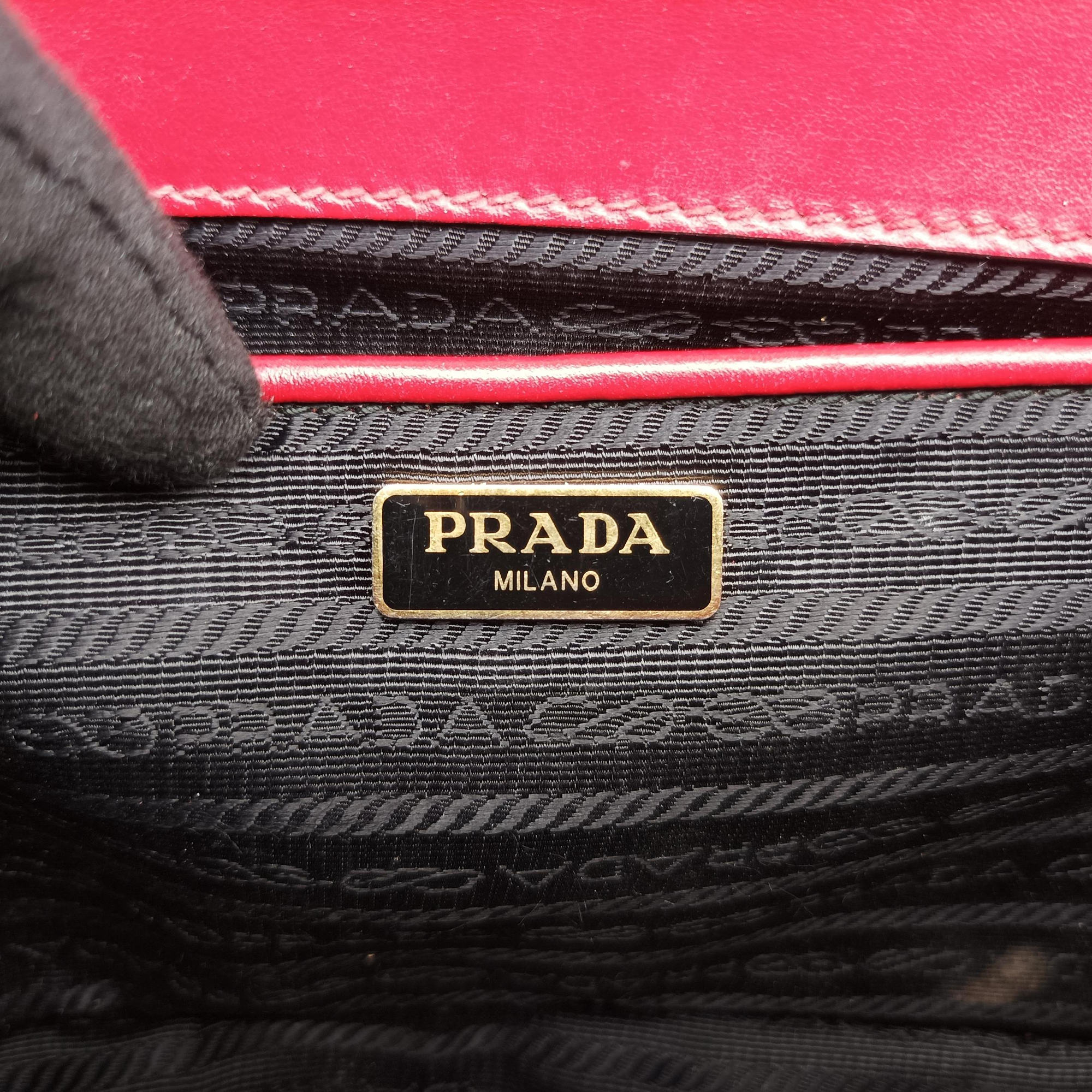 Vintage Prada Triangle Logo Red SAFFIANO Leather 1BD200 shoulderbag | stylenewstar