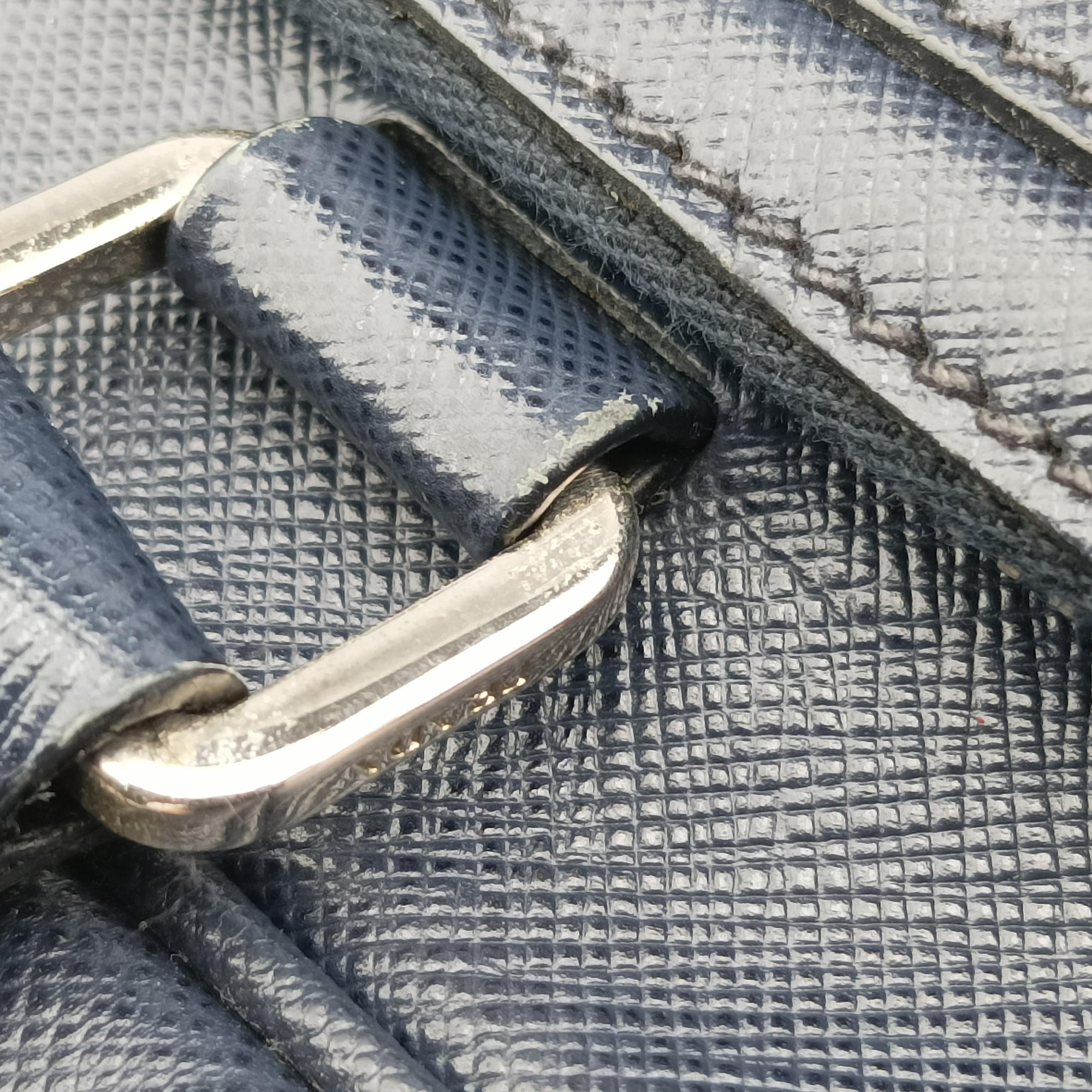 Secondhand Prada Triangle Logo Plate Navy Saffiano Leather  shoulderbag | stylenewstar