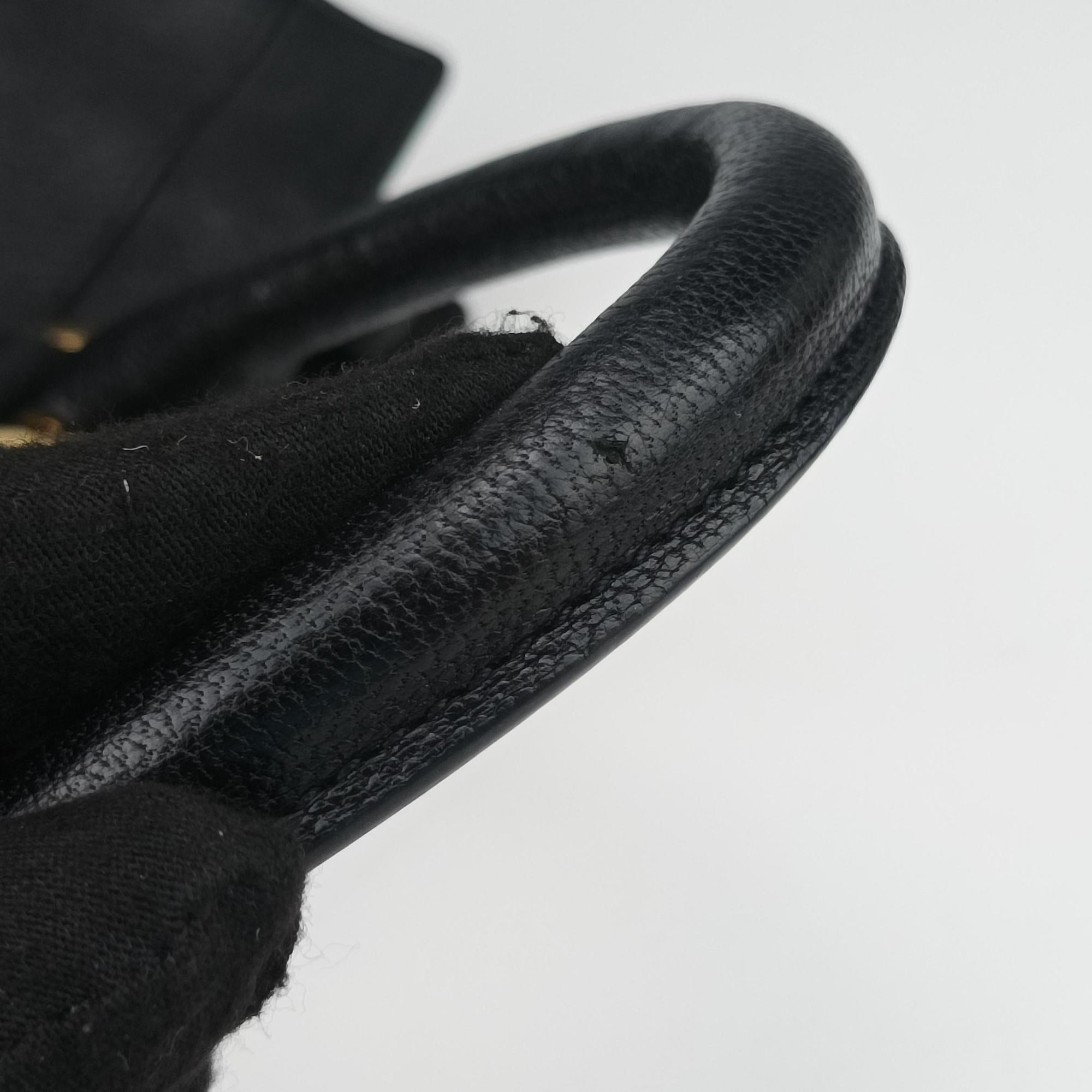 Pre-owned Yves Saint Laurent Cabas ChYc Black Leather 400666 shoulderbag | stylenewstar